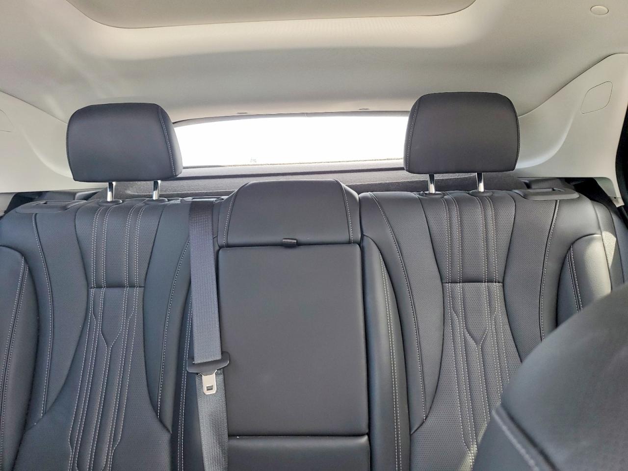 2024 Buick Envision Avenir Silver vin: LRBFZSE4XRD060945