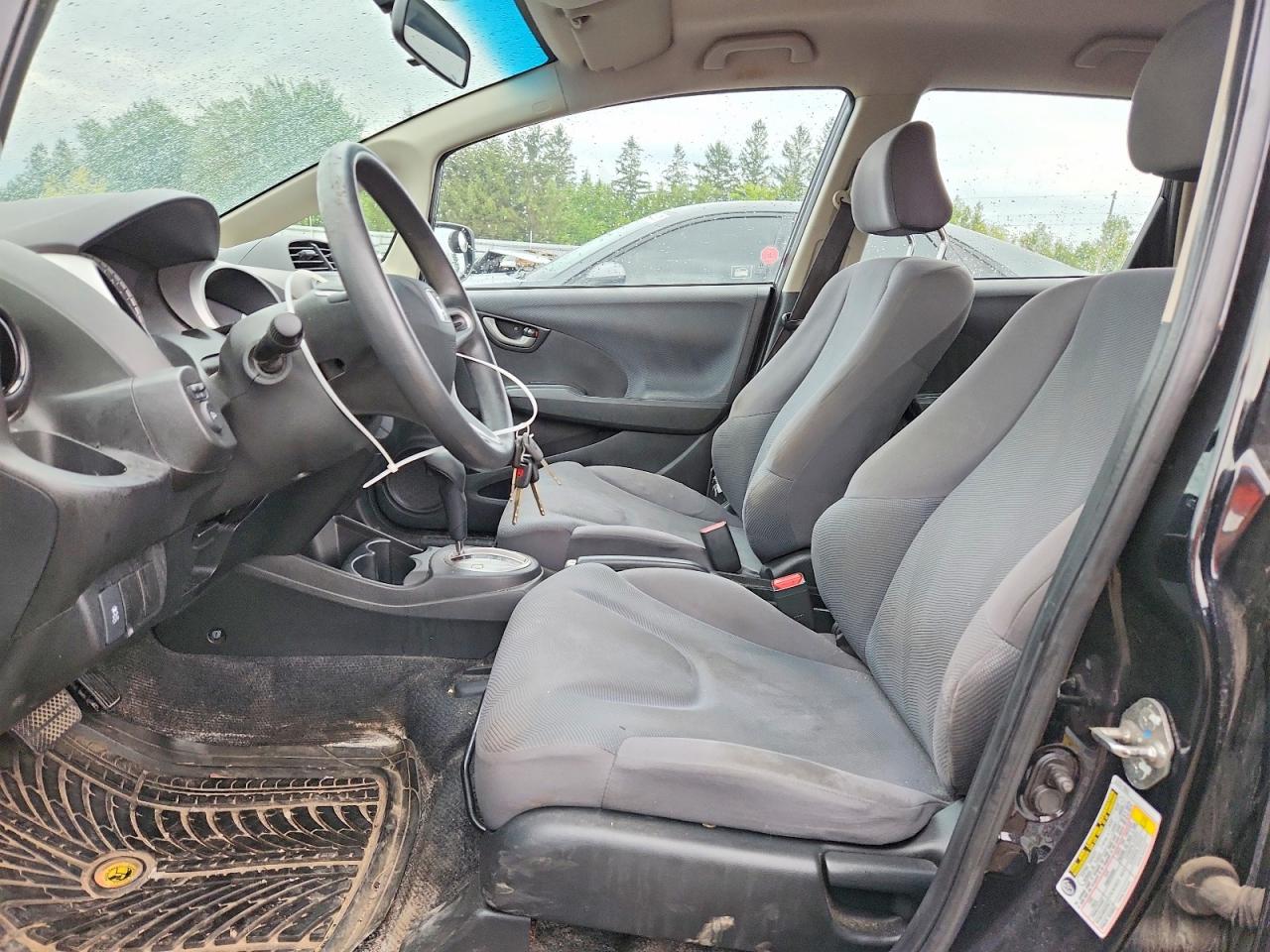 2012 Honda Fit Dx-a Black vin: LUCGE8H31C3003114