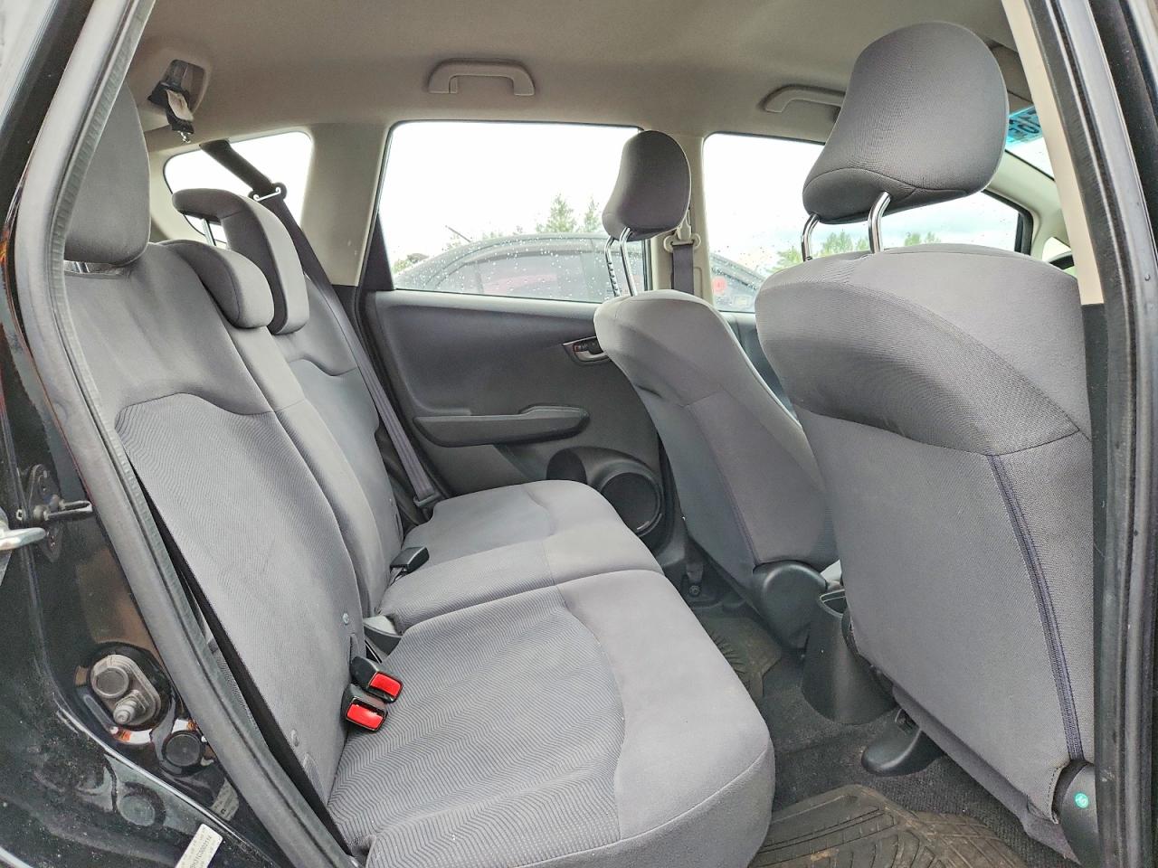 2012 Honda Fit Dx-a Black vin: LUCGE8H31C3003114