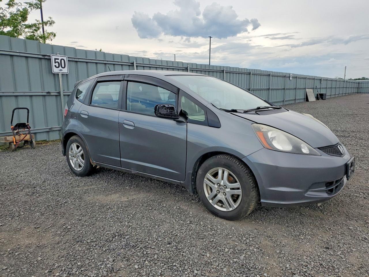 2013 Honda Fit Lx Gray vin: LUCGE8H54D3002459
