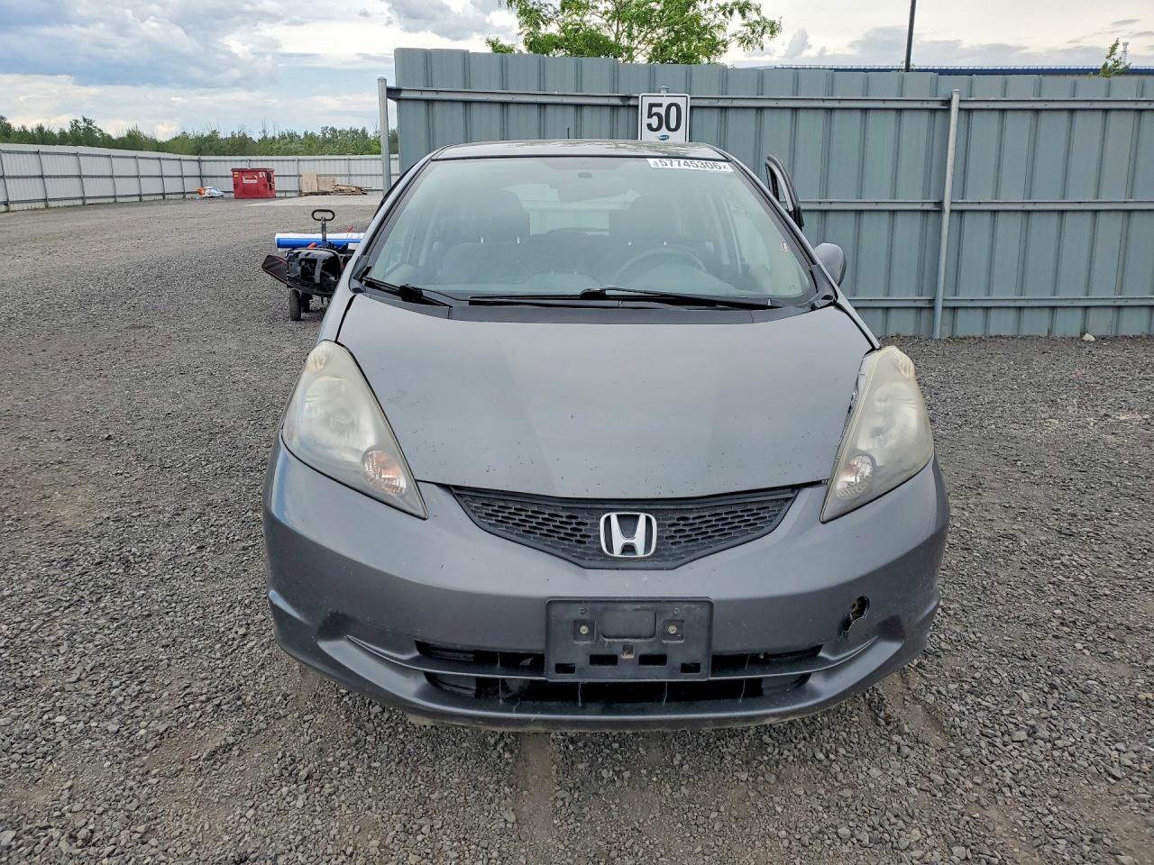 2013 Honda Fit Lx Gray vin: LUCGE8H54D3002459