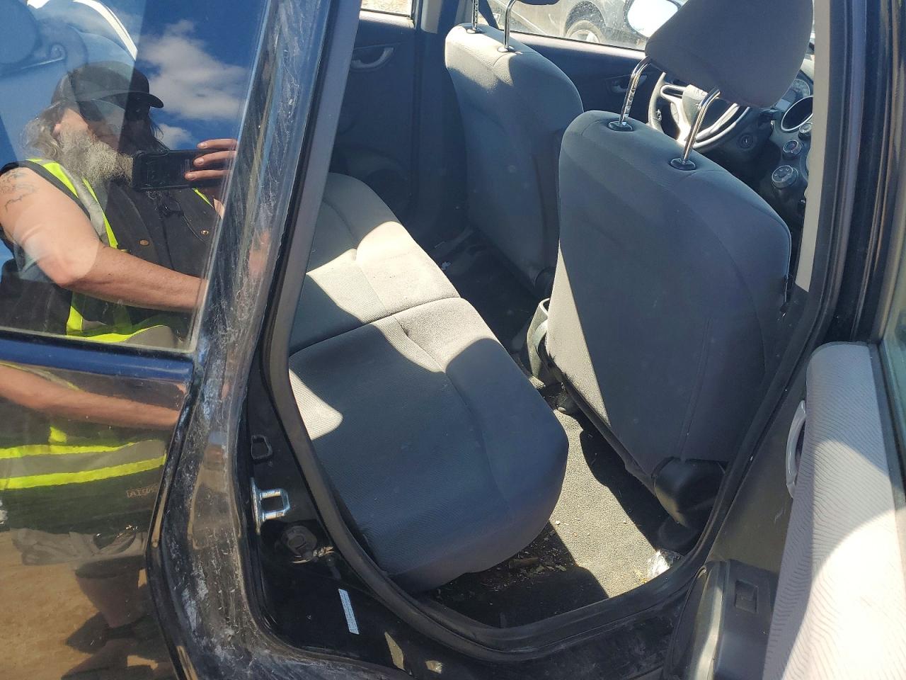 2012 Honda Fit Lx Black vin: LUCGE8H56C3004034