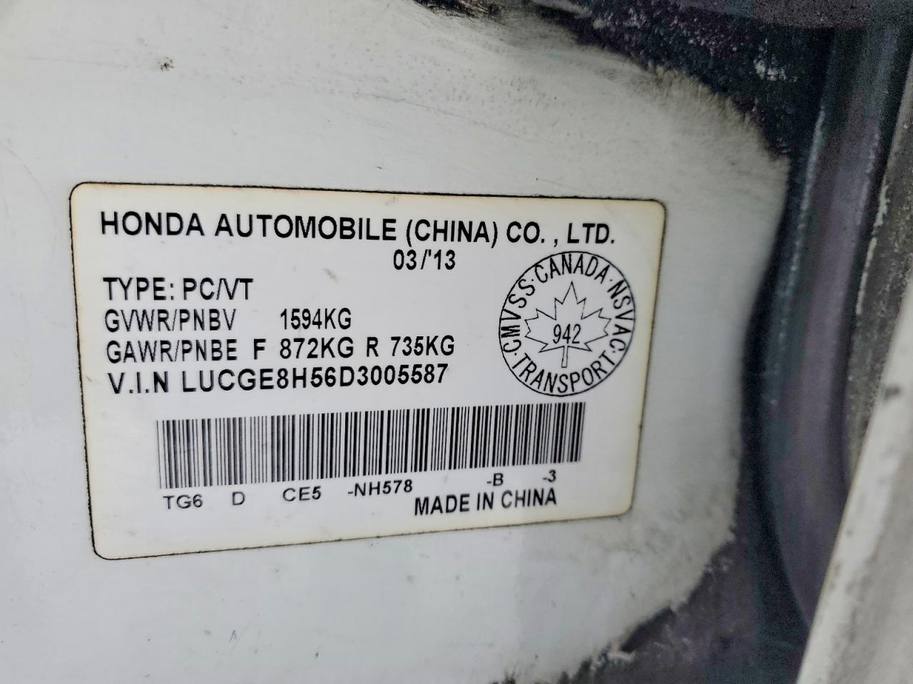 2013 Honda Fit Lx White vin: LUCGE8H56D3005587