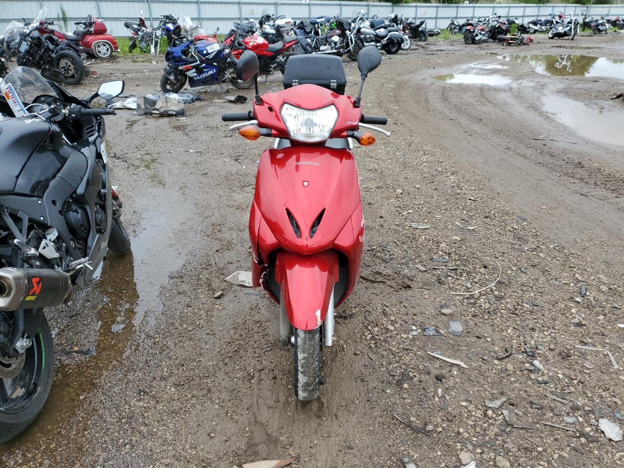 2010 Honda Elite 110 Red vin: LWBJF1900A1004479