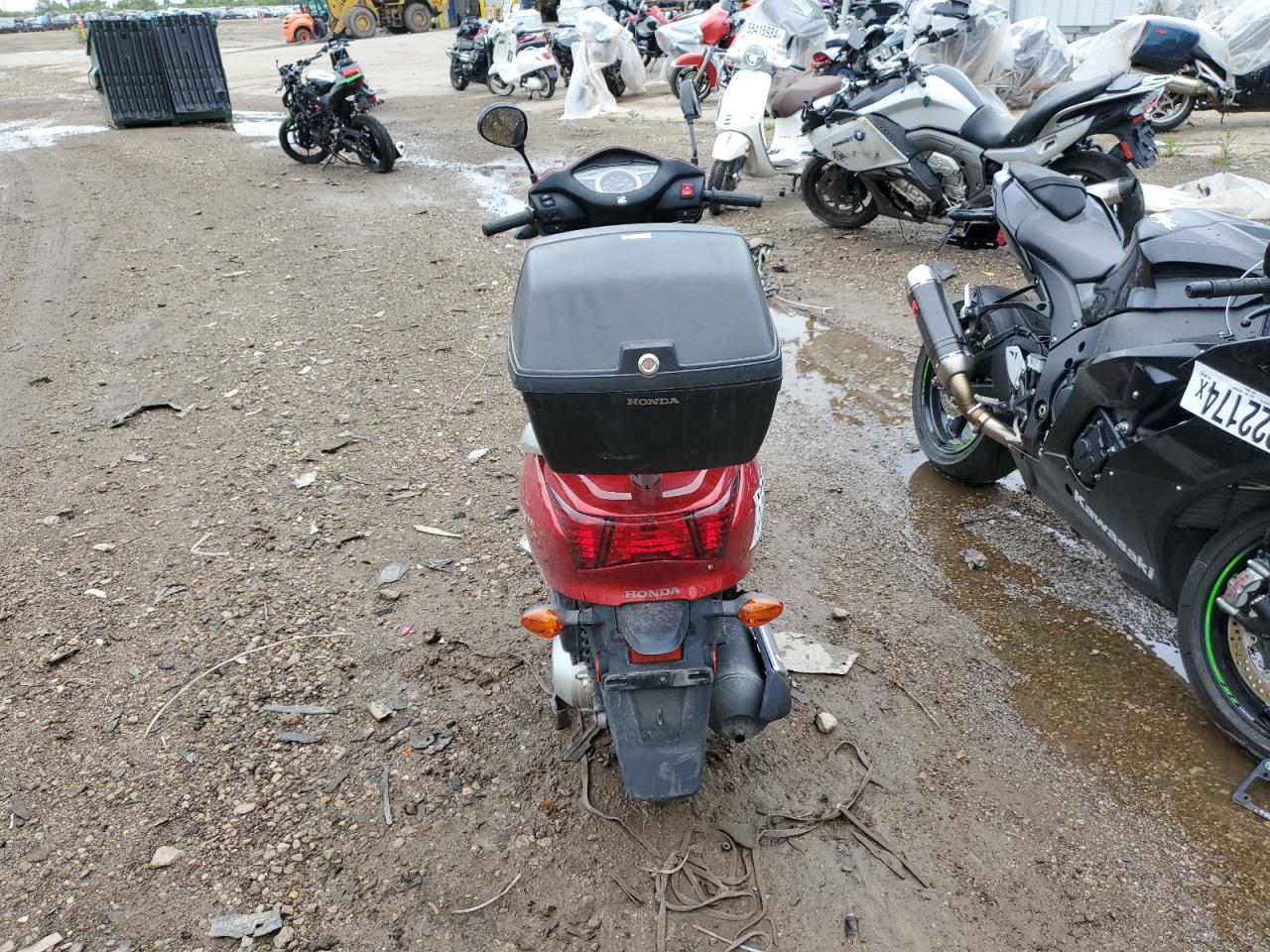 2010 Honda Elite 110 Red vin: LWBJF1900A1004479
