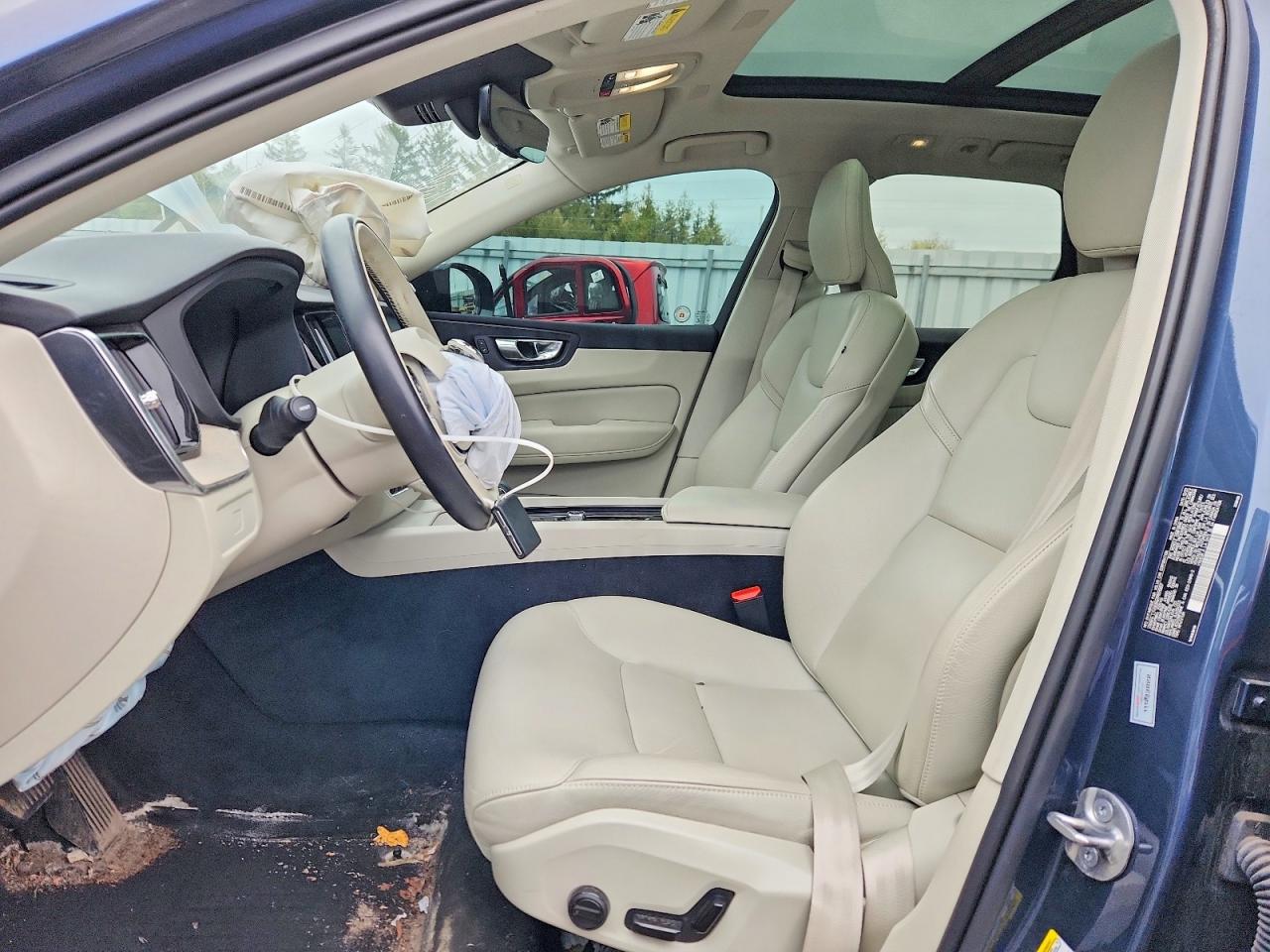 2023 Volvo Xc60 Plus Blue vin: LYV062RW7PB313657