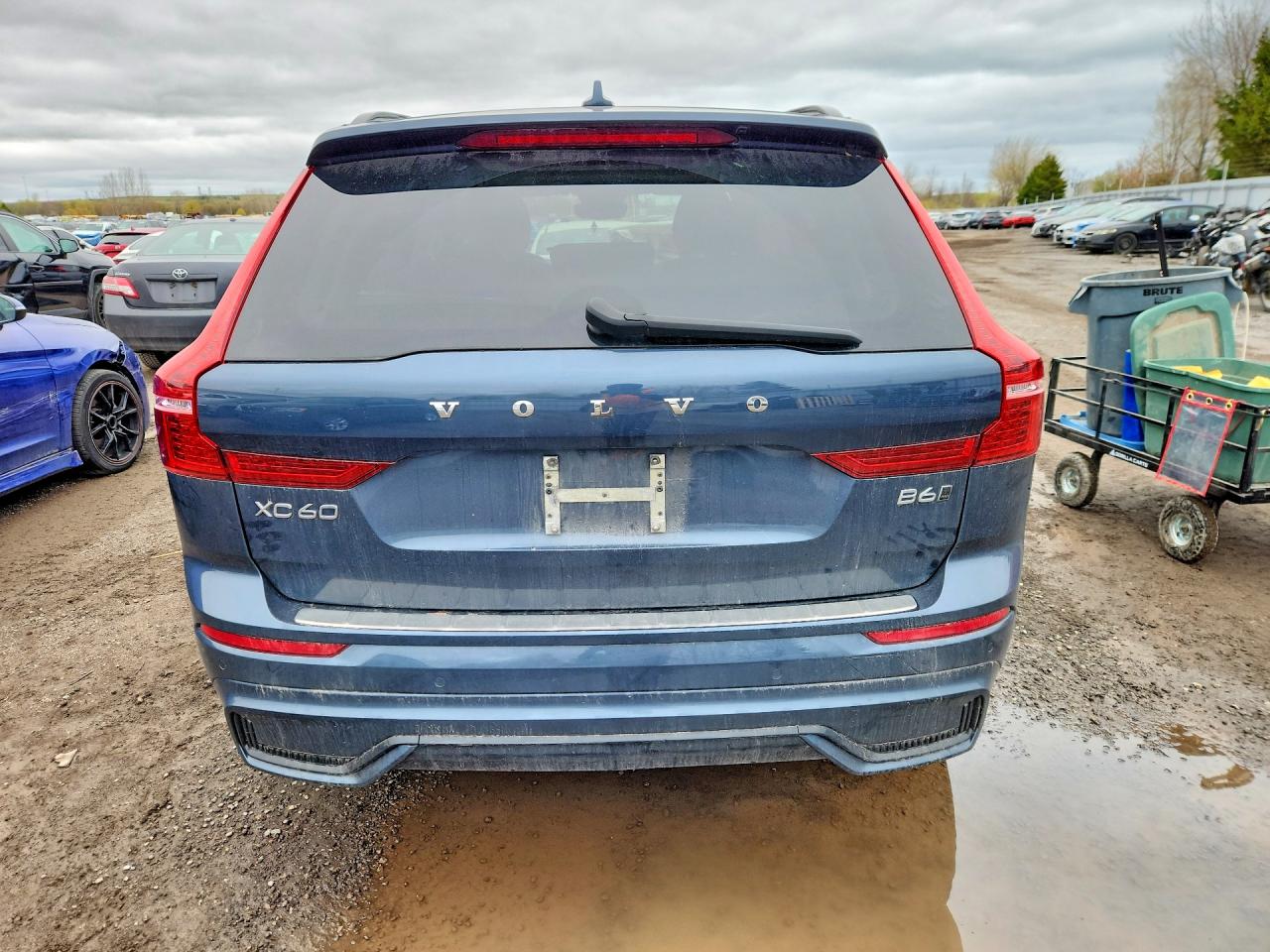 2023 Volvo Xc60 Plus Blue vin: LYV062RW7PB313657