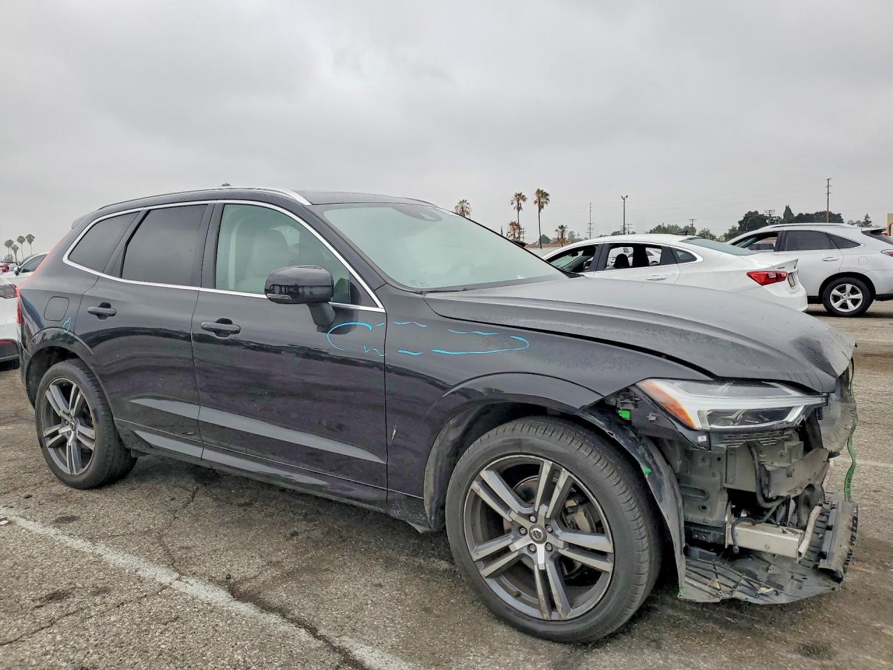 2019 Volvo Xc60 T5 Momentum Black vin: LYV102DK2KB224646