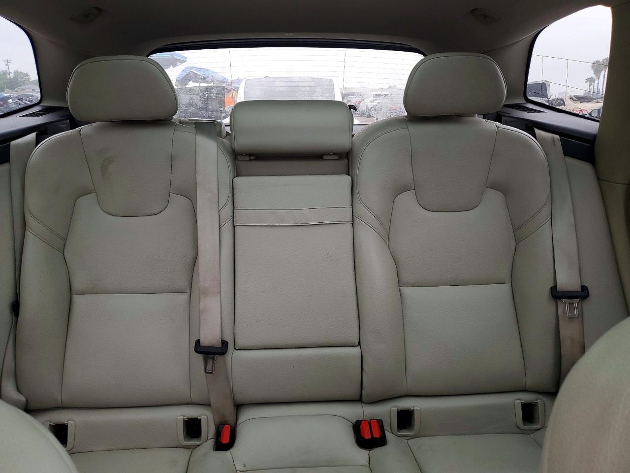 2019 Volvo Xc60 T5 Momentum Black vin: LYV102DK2KB224646