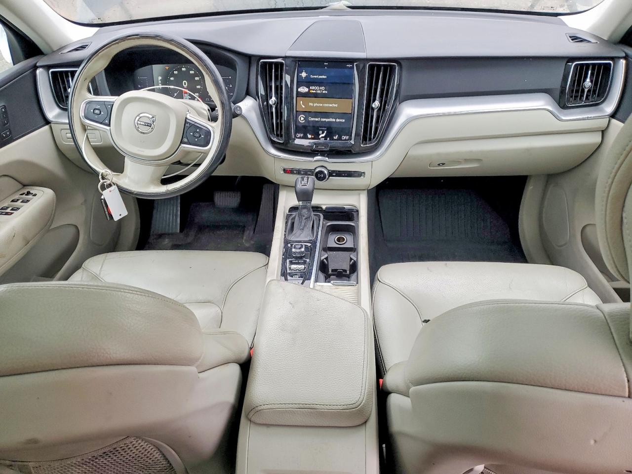 2019 Volvo Xc60 T5 Momentum Black vin: LYV102DK2KB224646