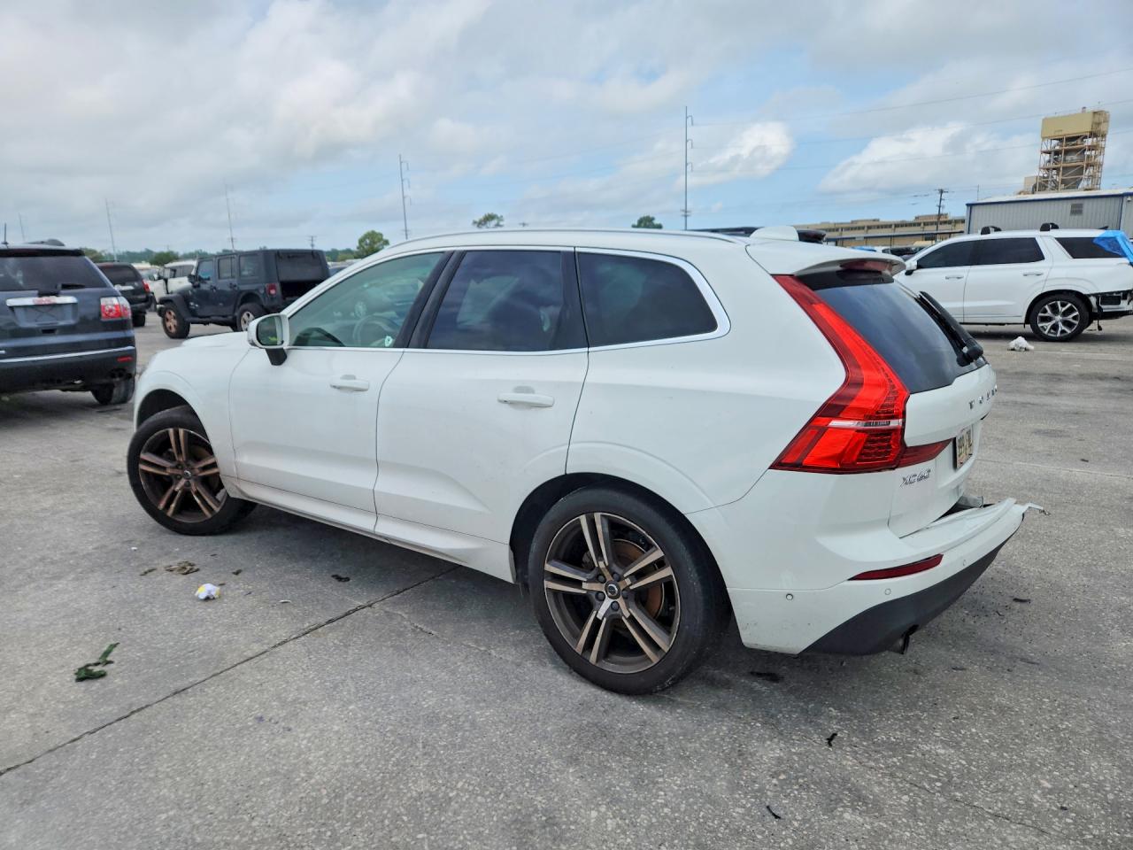 2019 Volvo Xc60 T5 Momentum White vin: LYV102DKXKB177995