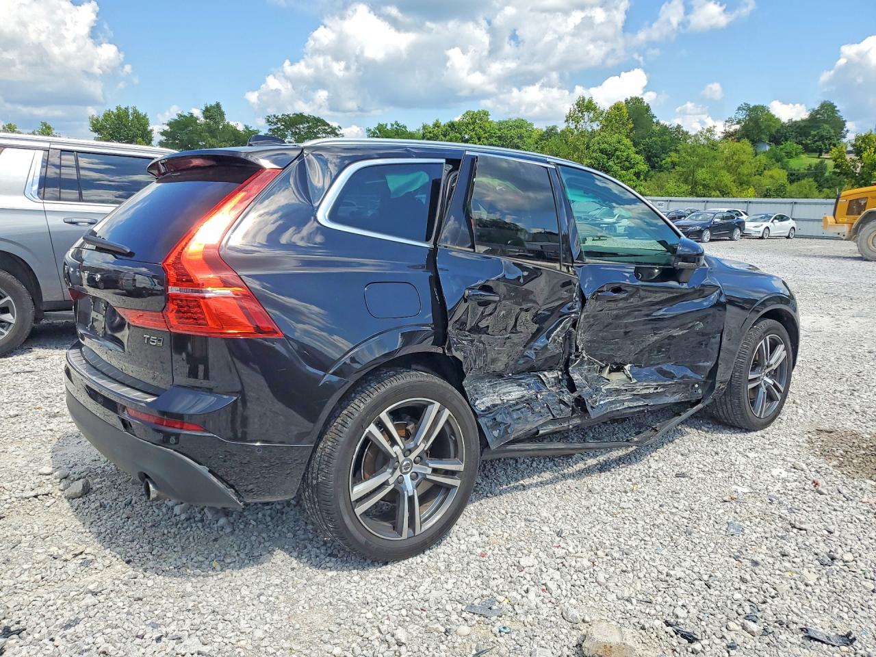 2019 Volvo Xc60 T5 Black vin: LYV102RK4KB326894