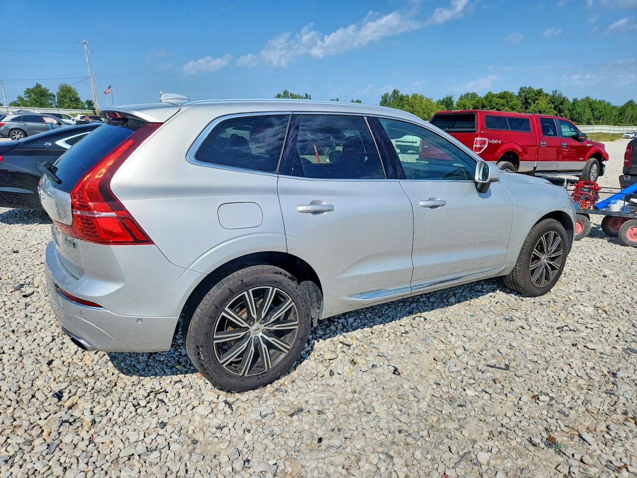 2019 Volvo Xc60 T5 Inscription Серебряный vin: LYV102RL6KB284642