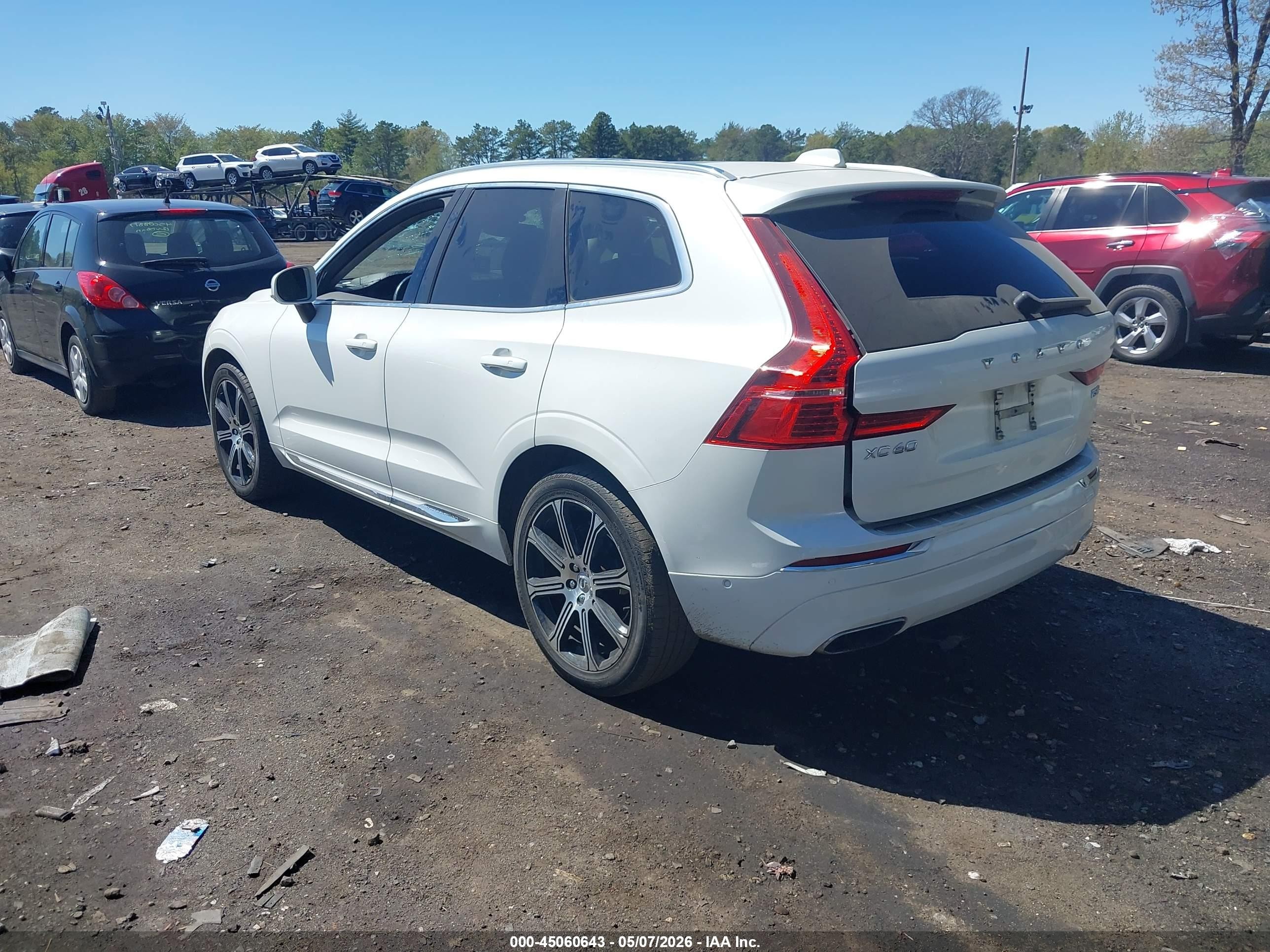 2018 Volvo Xc60 T5 Inscription Белый vin: LYV102RL9JB097541
