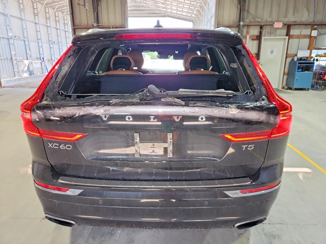 2019 Volvo Xc60 T5 Inscription Black vin: LYV102RLXKB210494