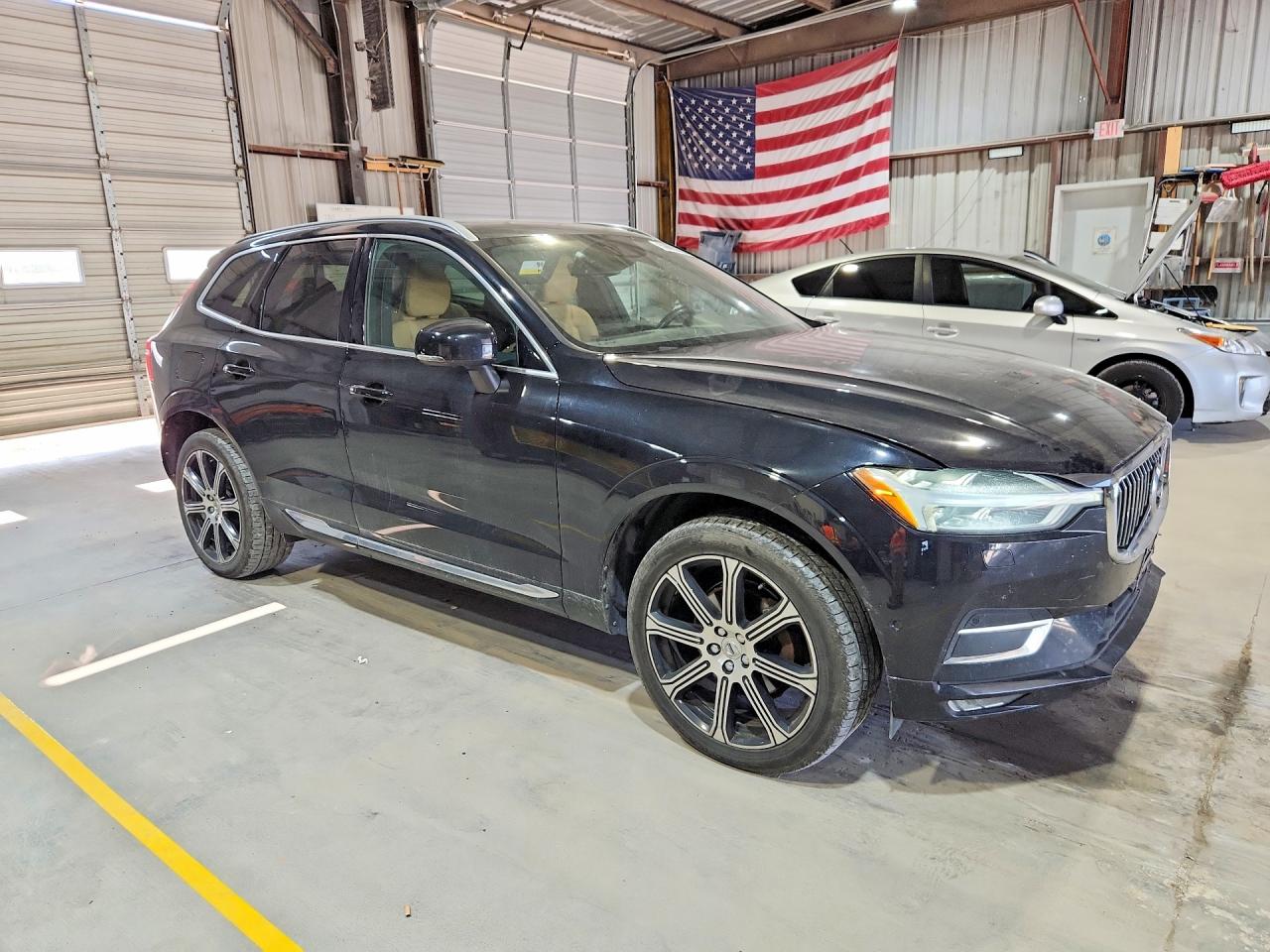 2019 Volvo Xc60 T5 Inscription Black vin: LYV102RLXKB210494