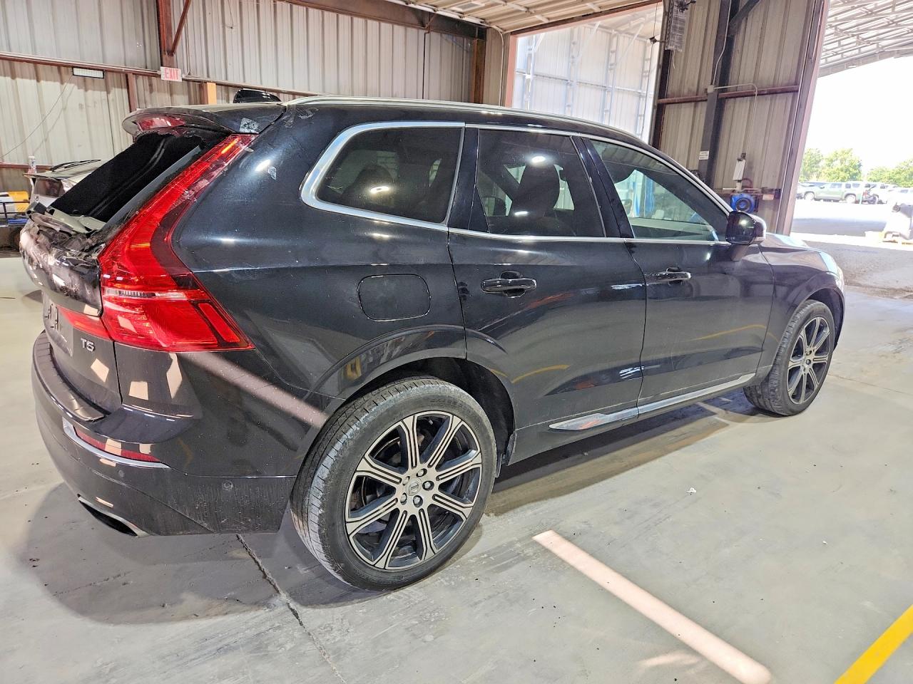2019 Volvo Xc60 T5 Inscription Black vin: LYV102RLXKB210494