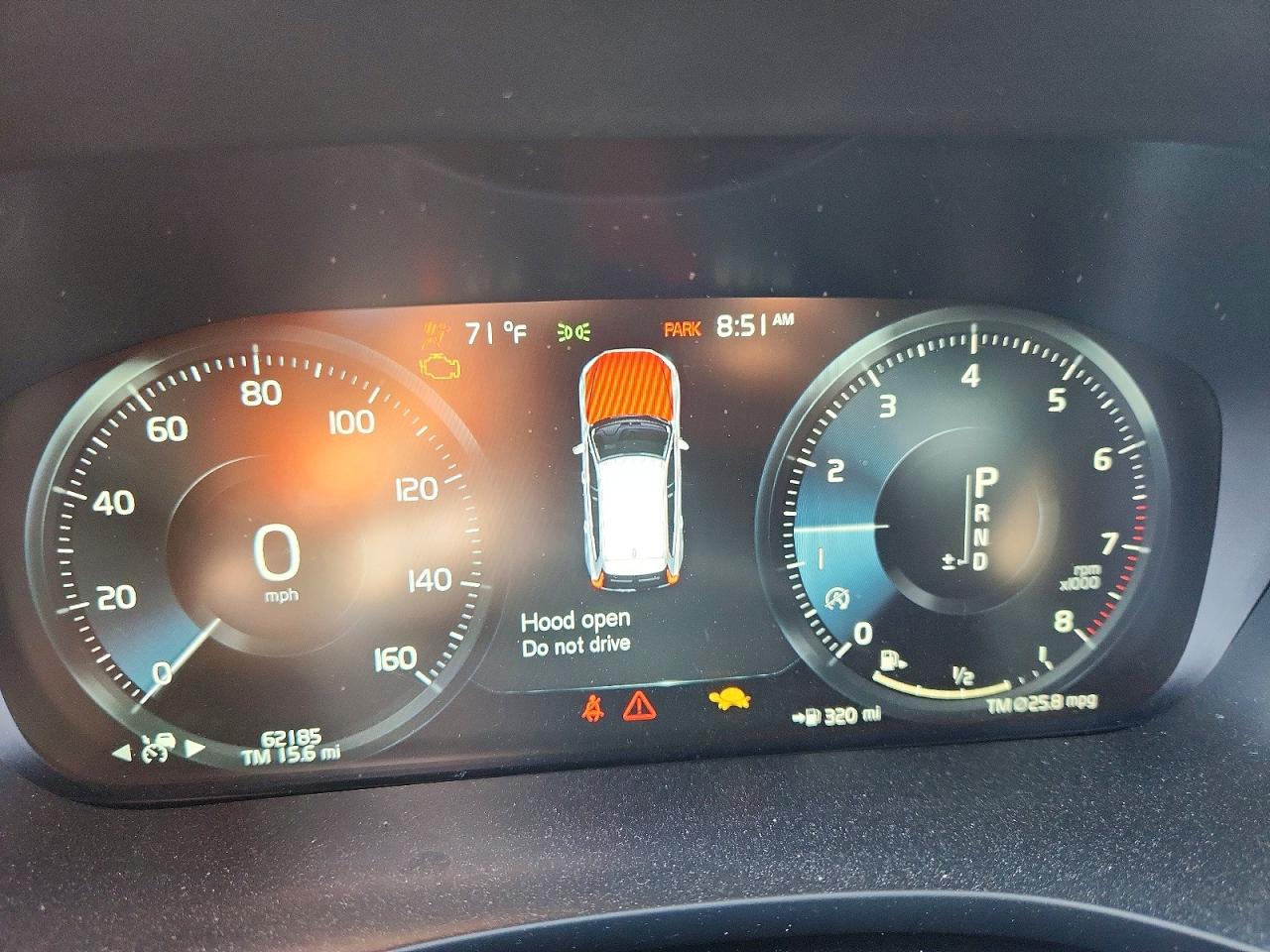 2018 Volvo Xc60 B5 R-design Silver vin: LYV102RM2JB100689