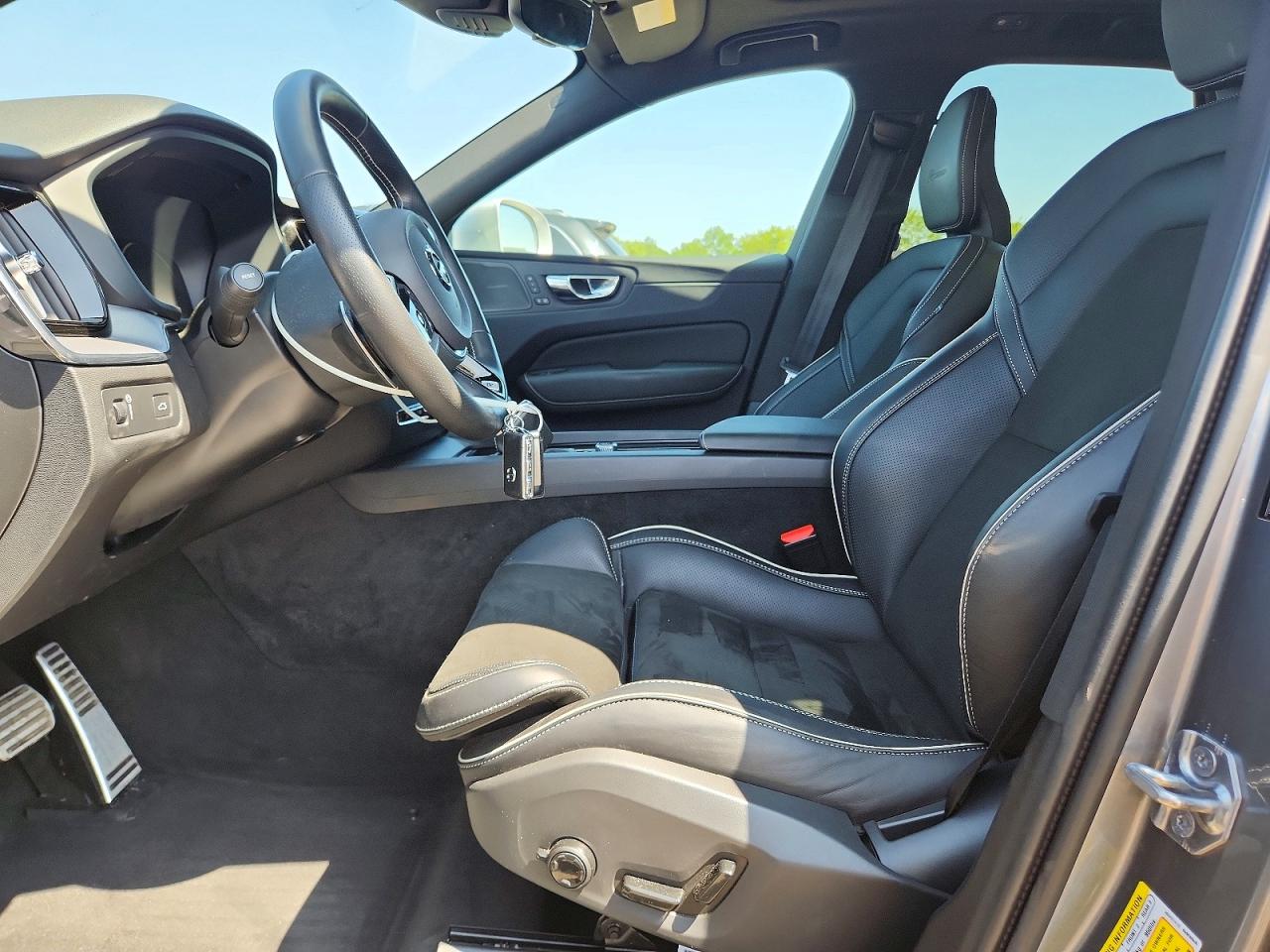2019 Volvo Xc60 T5 R-design Серый vin: LYV102RM4KB224660