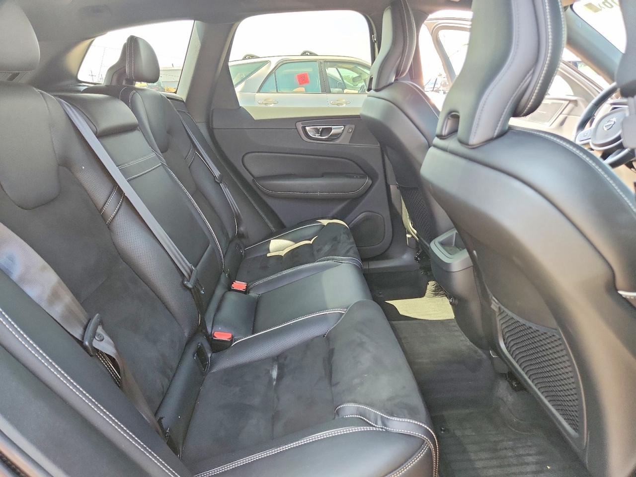 2019 Volvo Xc60 T5 R-design Серый vin: LYV102RM4KB224660