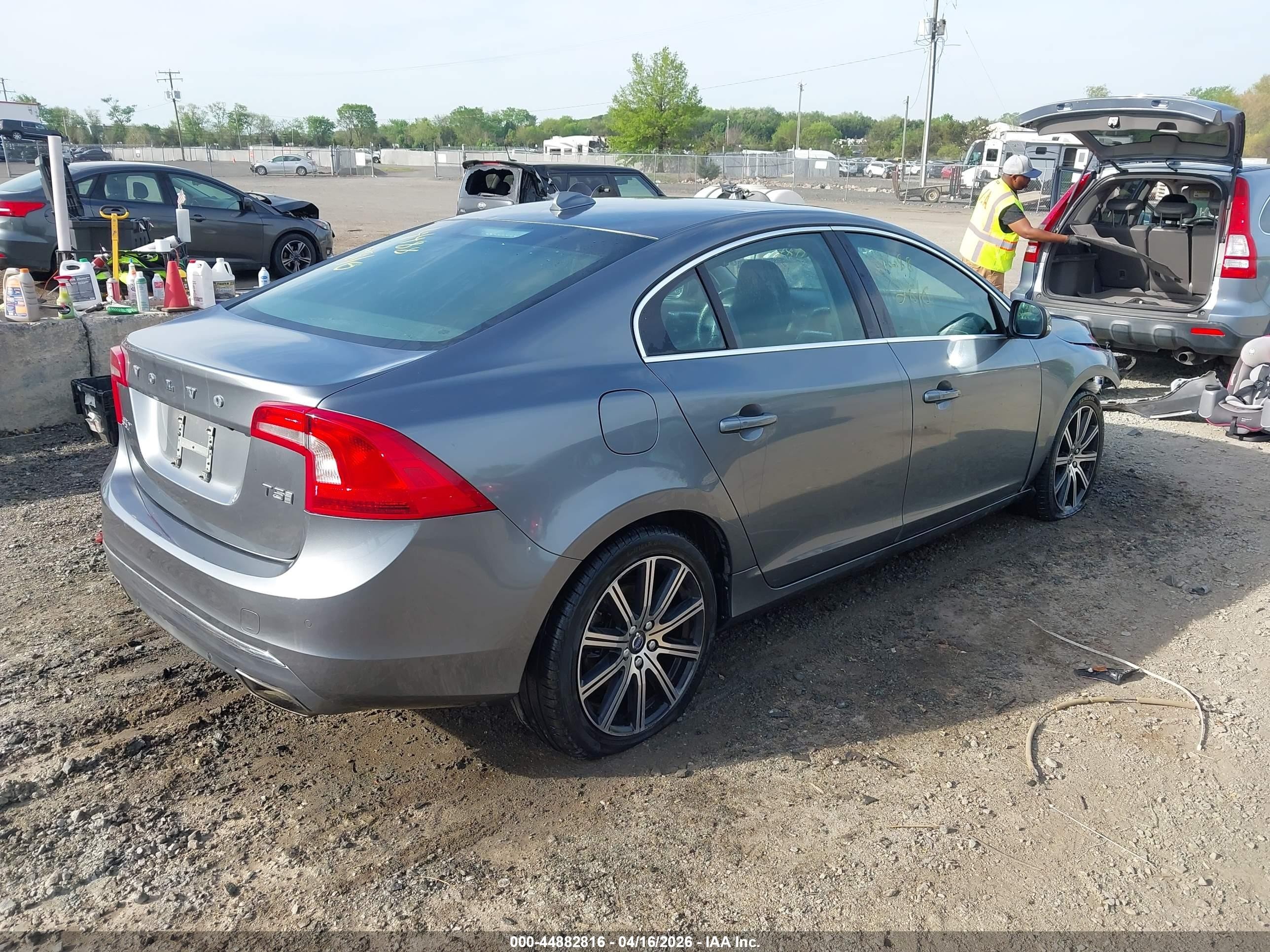 2016 Volvo S60 Inscription T5 Drive-e Premier Gray vin: LYV402FK1GB097082