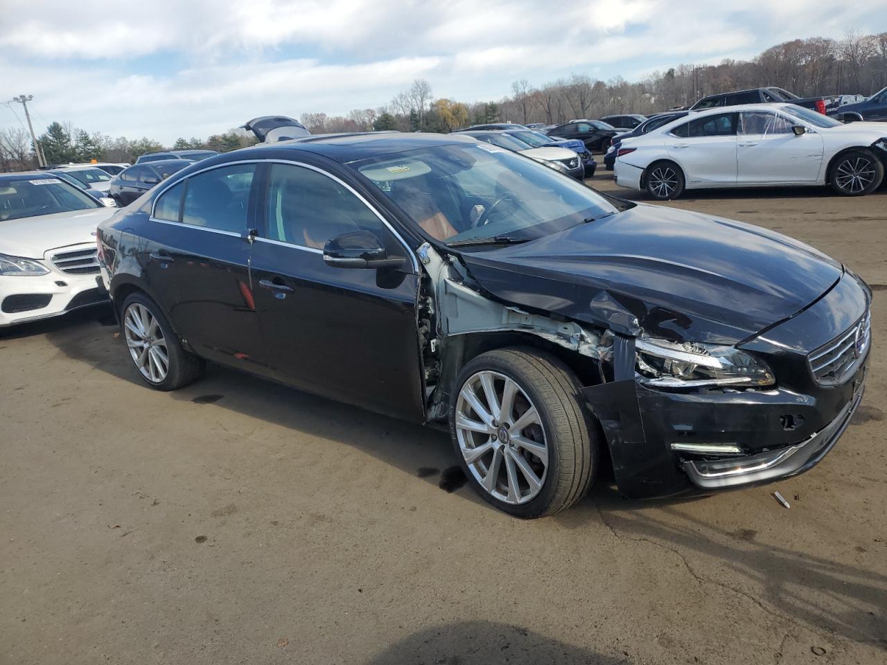 2018 Volvo S60 Inscription Черный vin: LYV402TK7JB179474