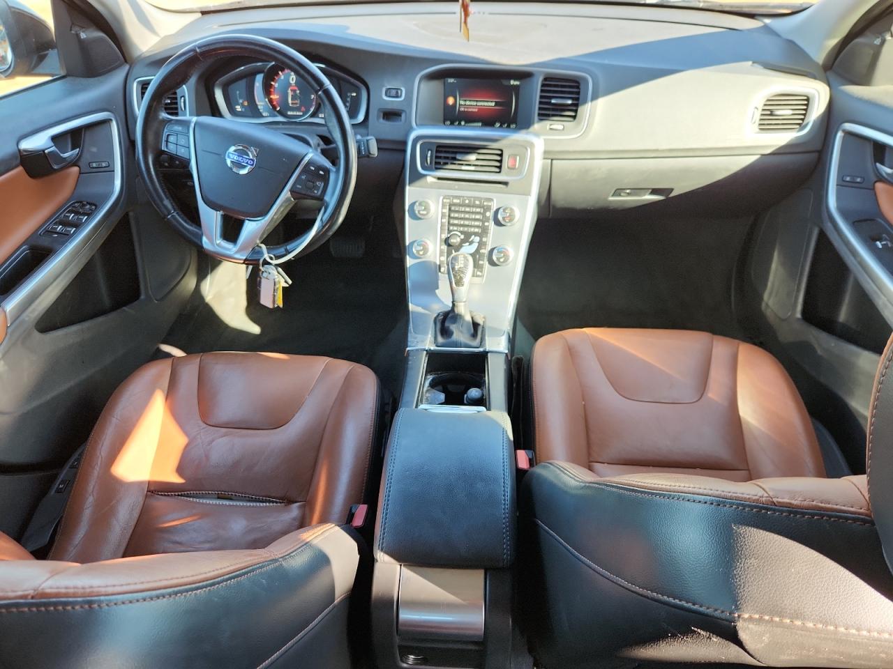 2017 Volvo S60 Premier Черный vin: LYV402TKXHB129694