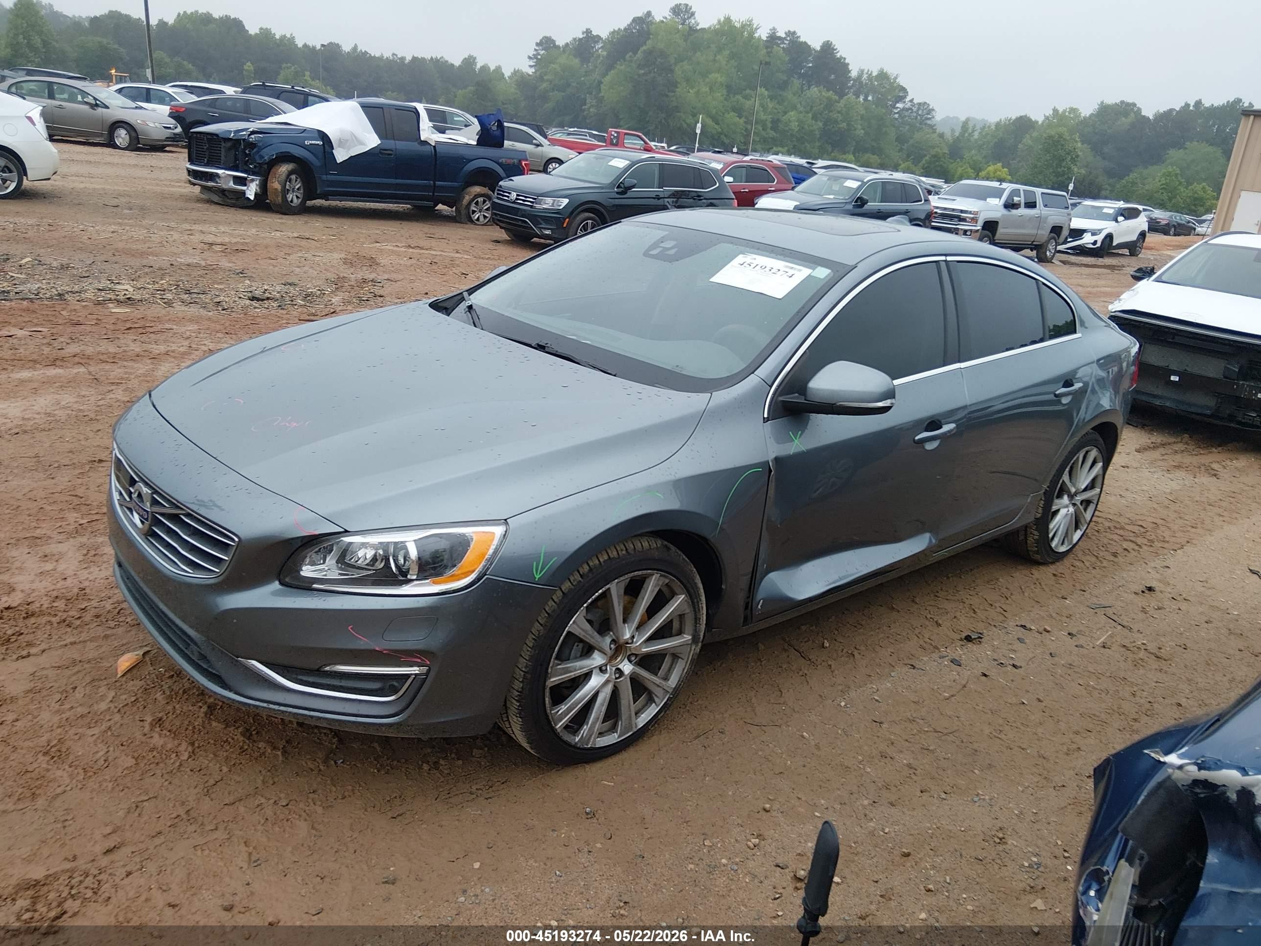 2018 Volvo S60 Inscription T5 Platinum Light Blue vin: LYV402TMXJB158605