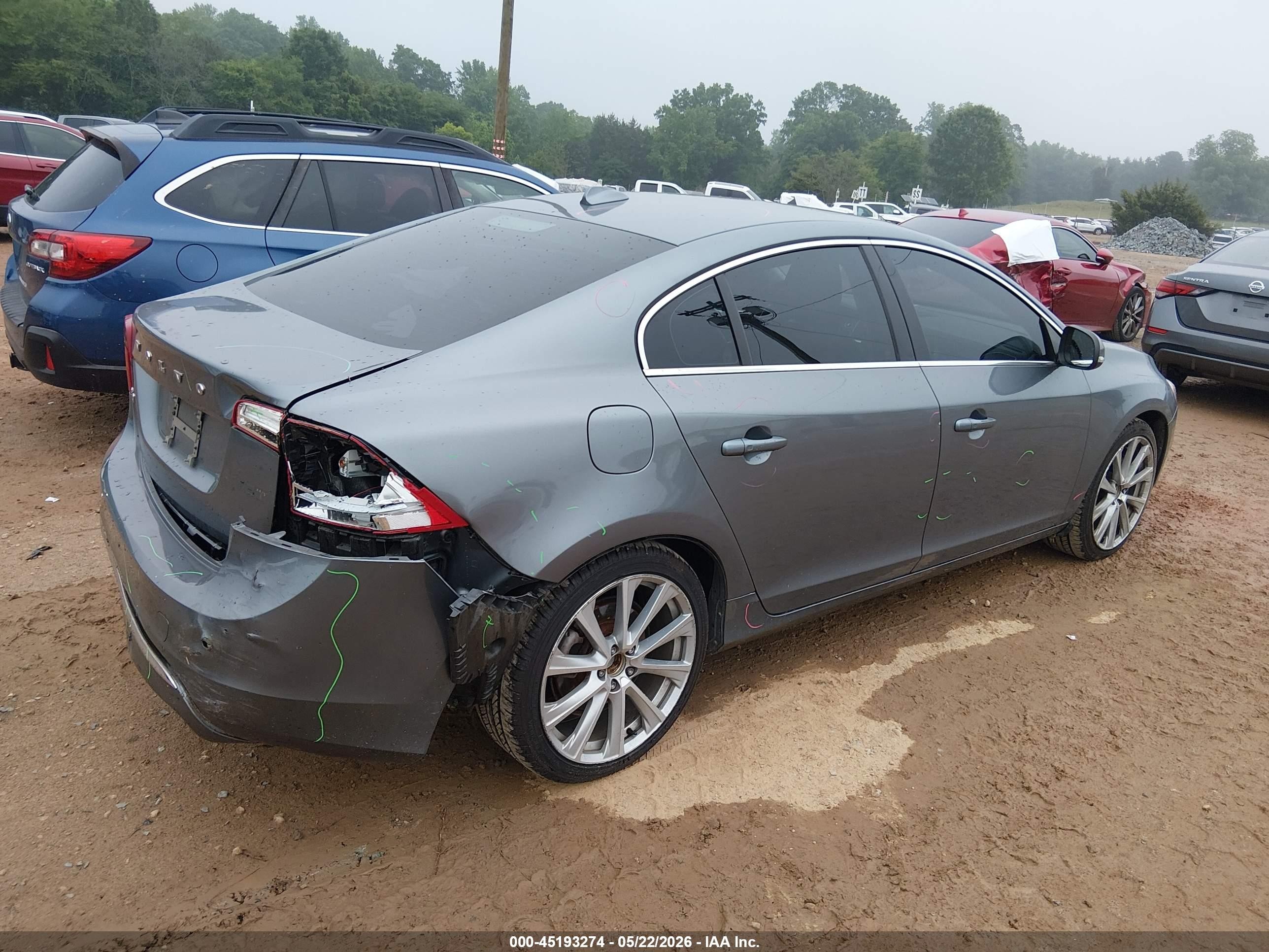 2018 Volvo S60 Inscription T5 Platinum Light Blue vin: LYV402TMXJB158605