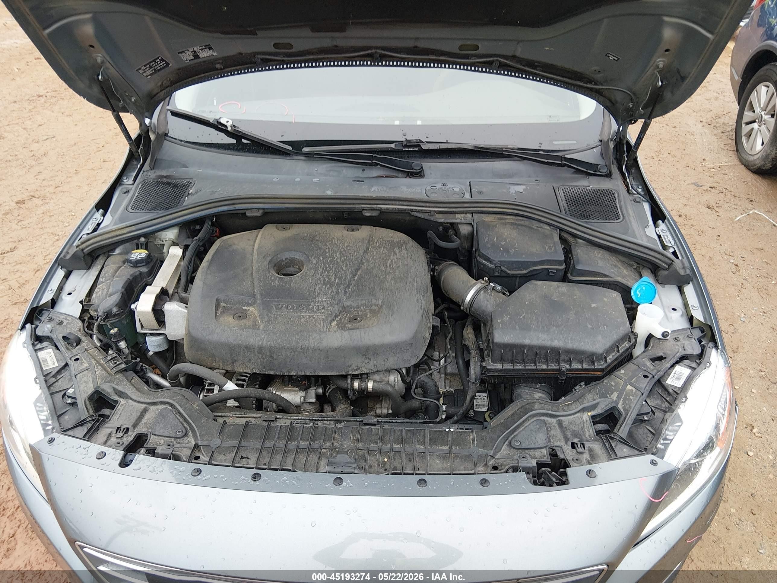 2018 Volvo S60 Inscription T5 Platinum Light Blue vin: LYV402TMXJB158605