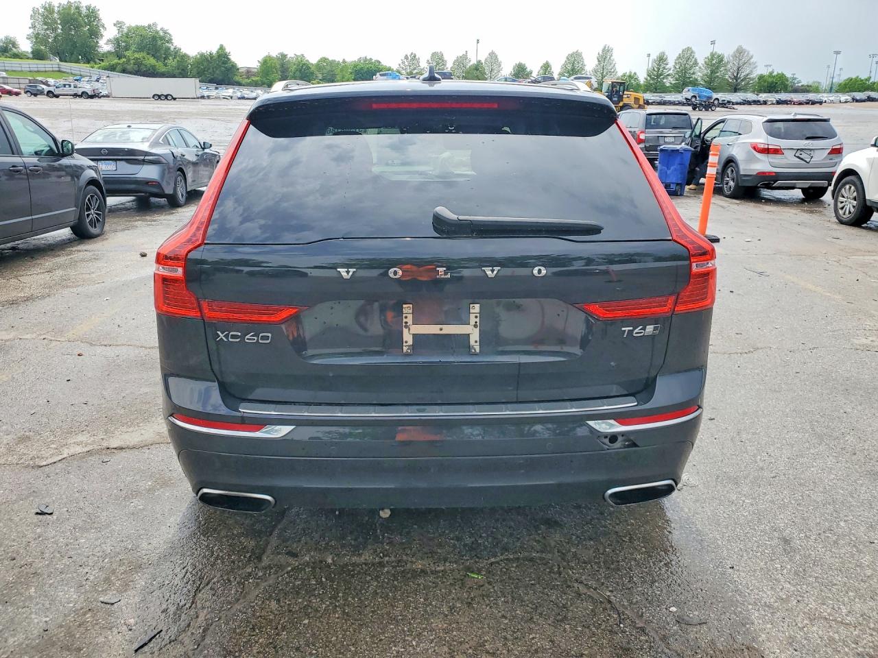 2018 Volvo Xc60 T6 Black vin: LYVA22RLXJB106032