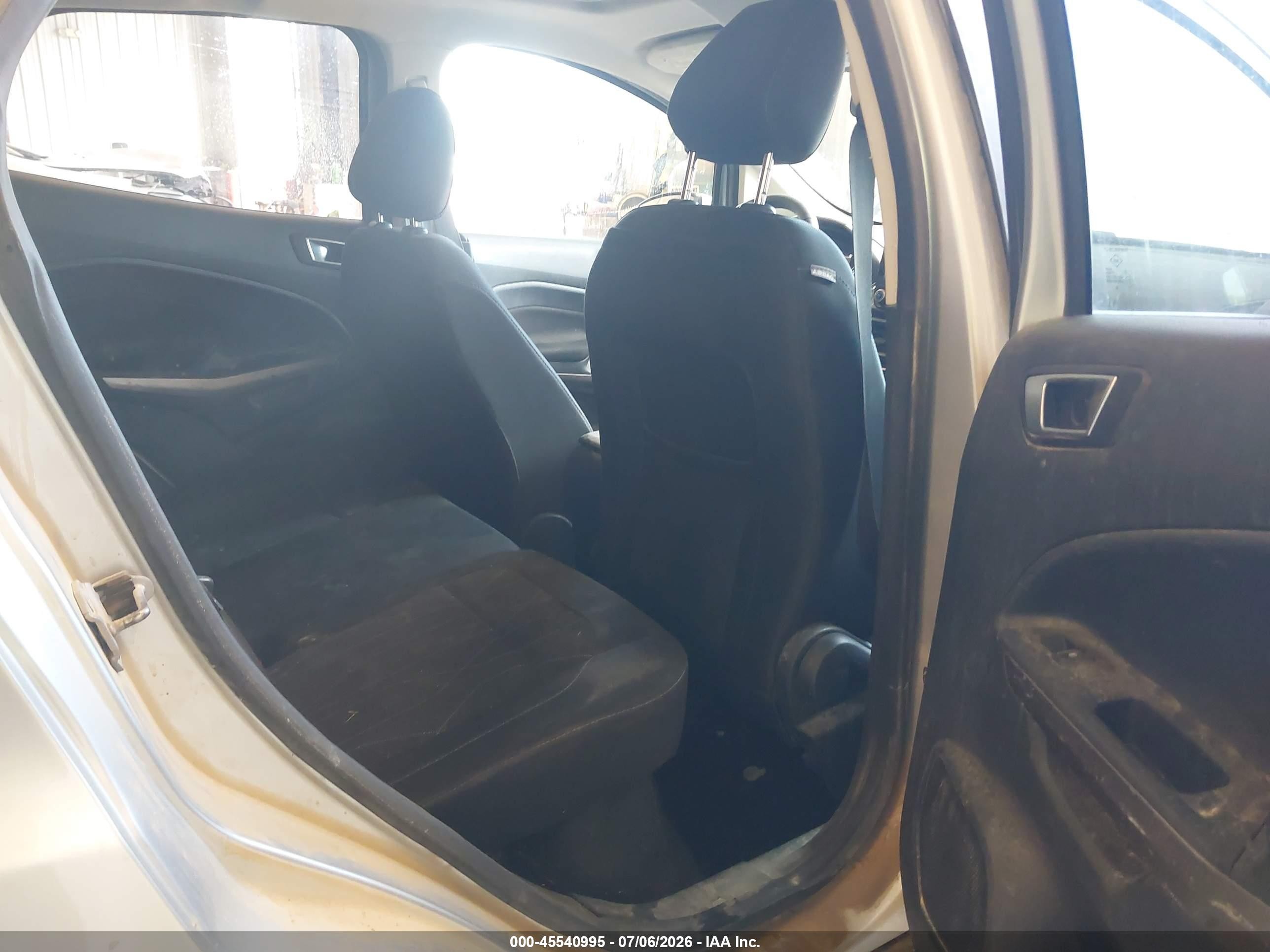 2019 Ford Ecosport Se Silver vin: MAJ3S2GE0KC271622