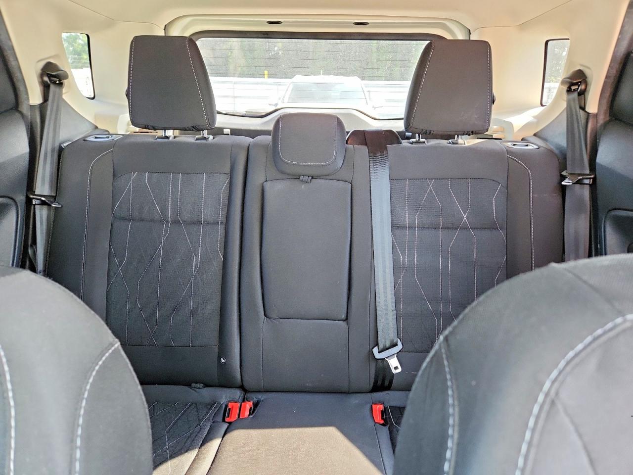 2019 Ford Ecosport Se White vin: MAJ3S2GE8KC292203