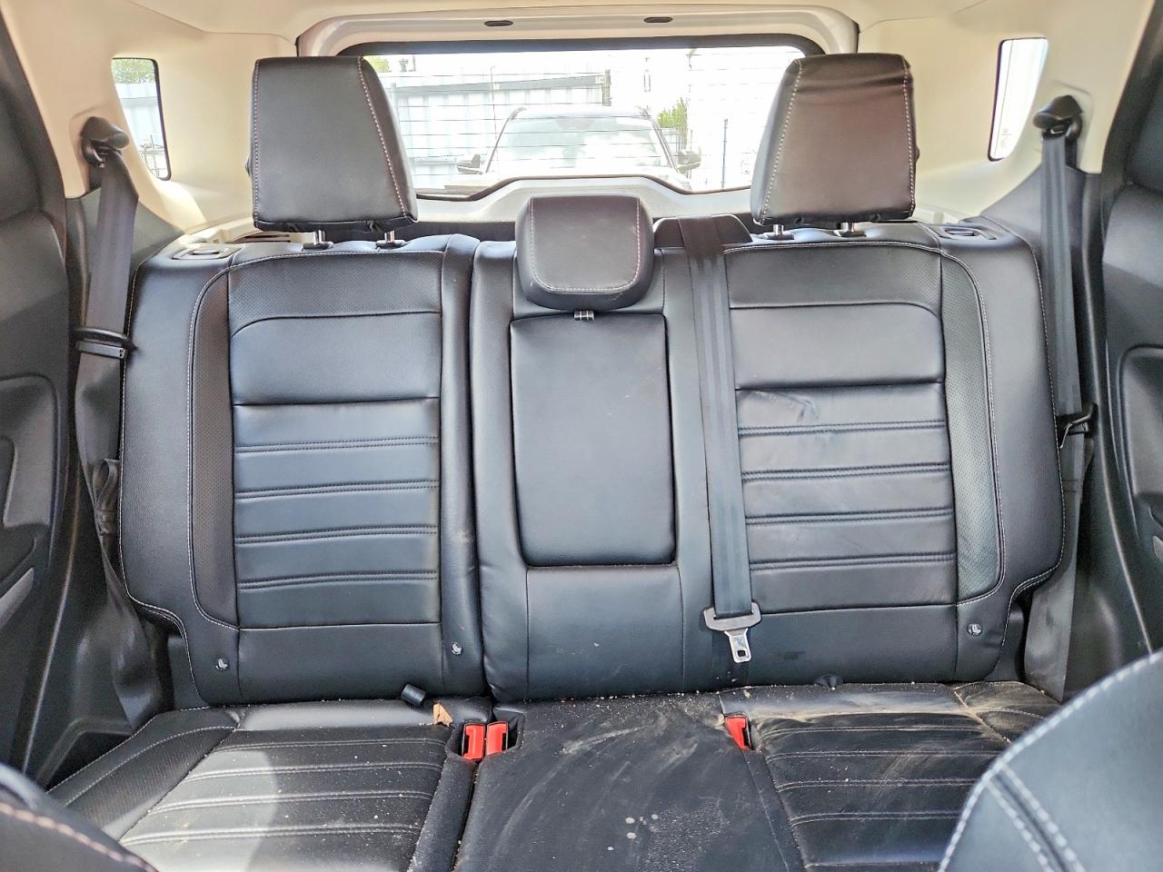 2018 Ford Ecosport Titanium White vin: MAJ6P1WL7JC159701