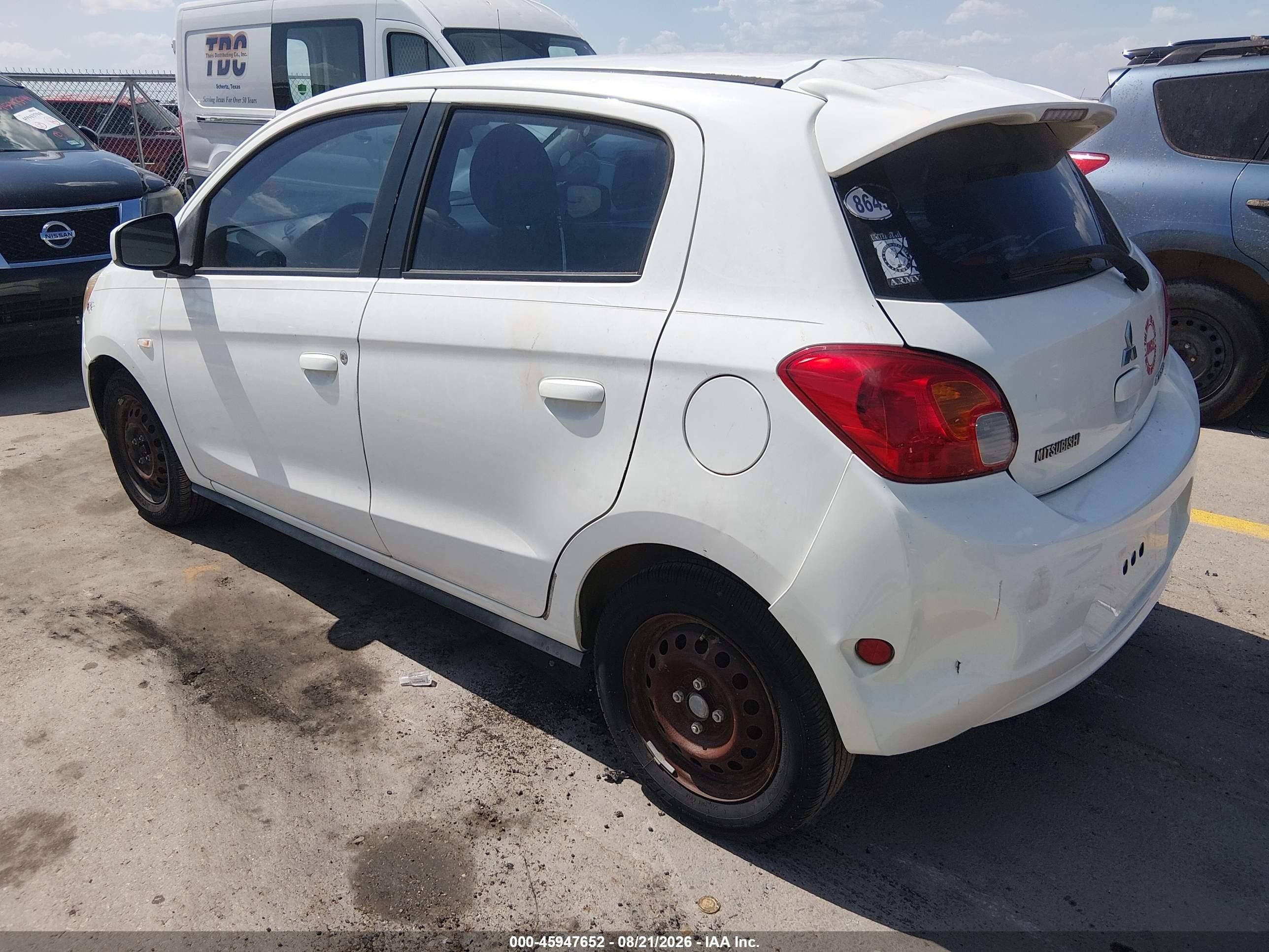 2014 Mitsubishi Mirage De White vin: ML32A3HJ0EH009670