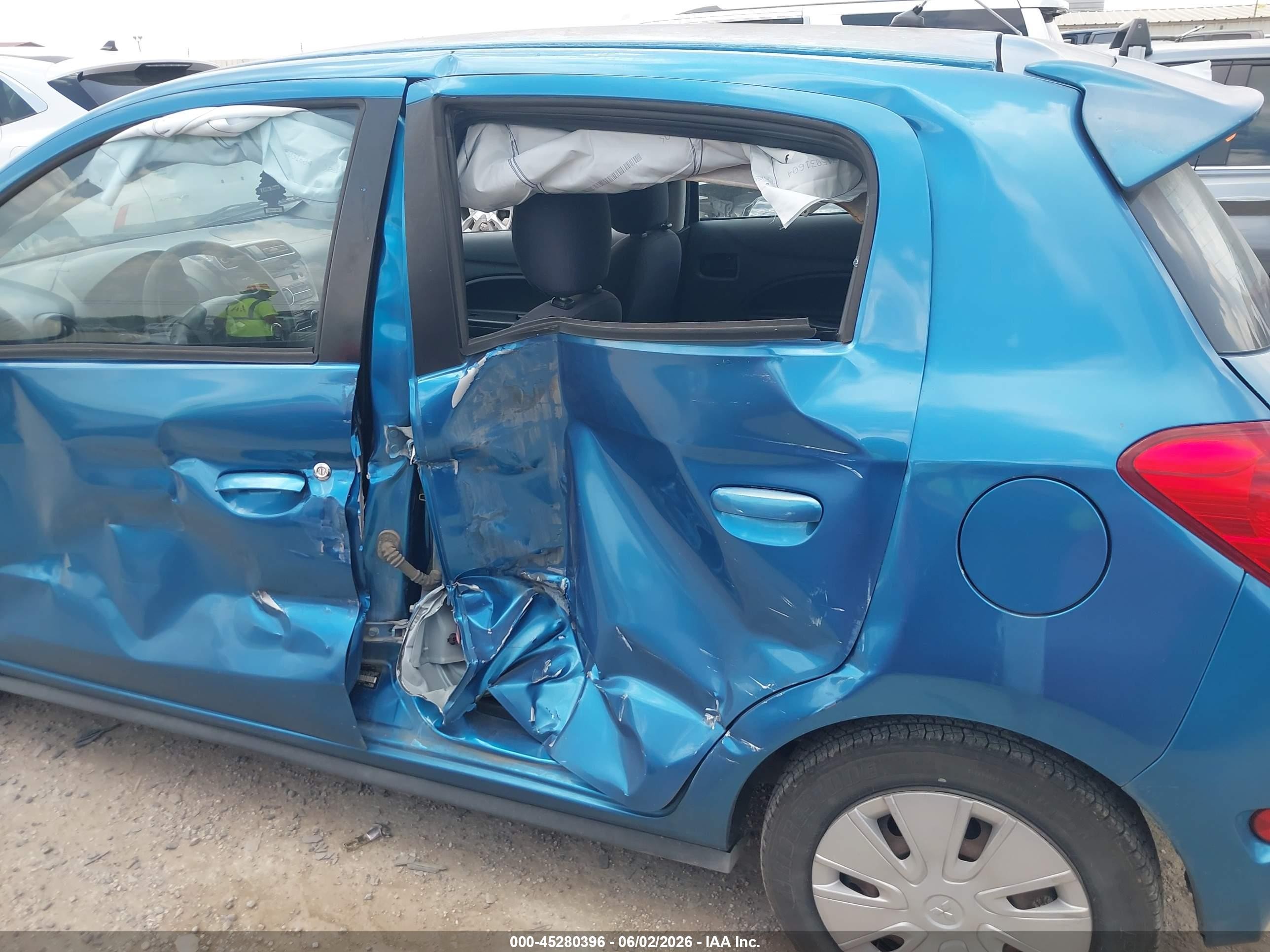 2015 Mitsubishi Mirage De Blue vin: ML32A3HJ0FH048700