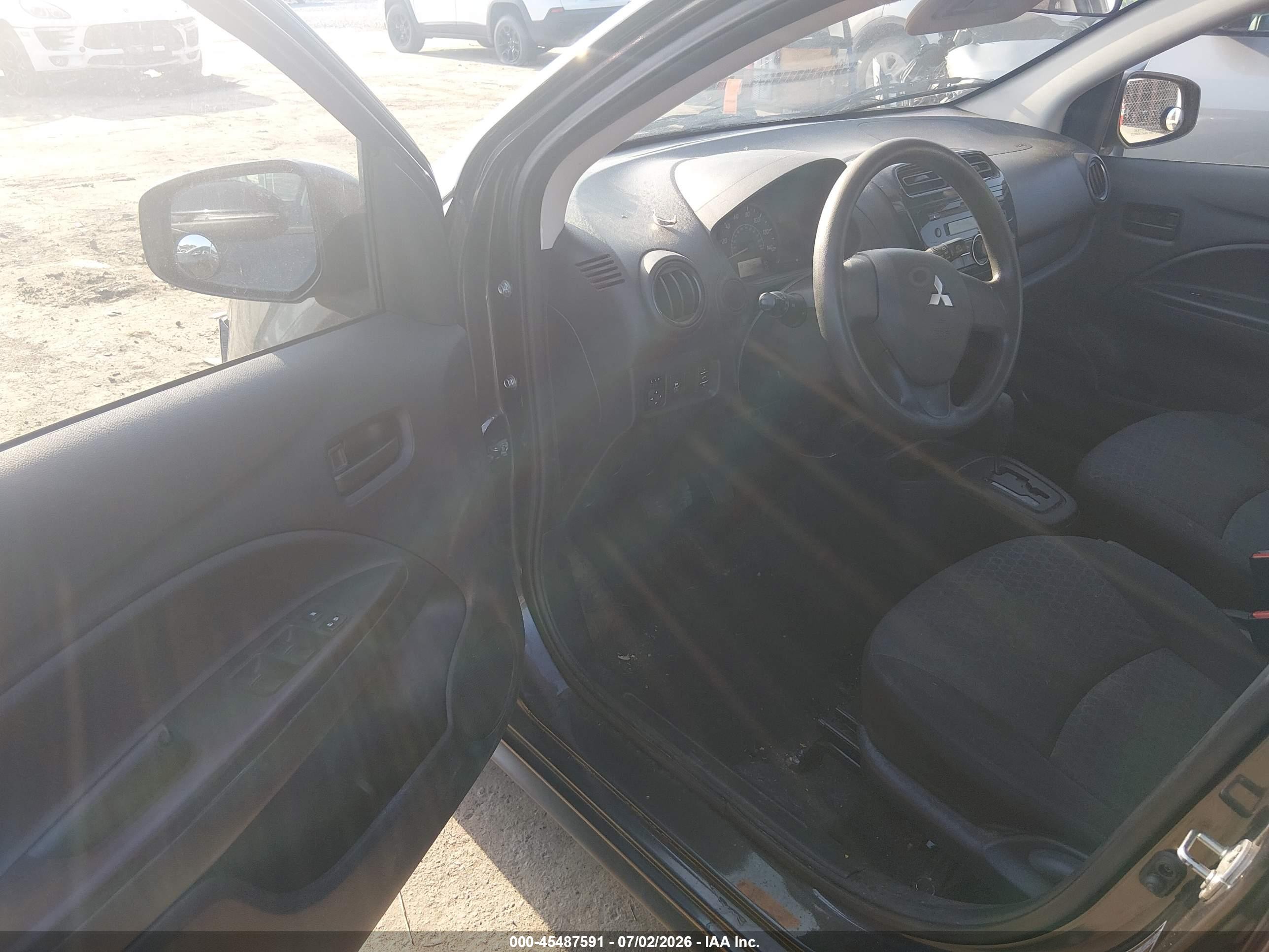 2014 Mitsubishi Mirage De Gray vin: ML32A3HJ1EH013579