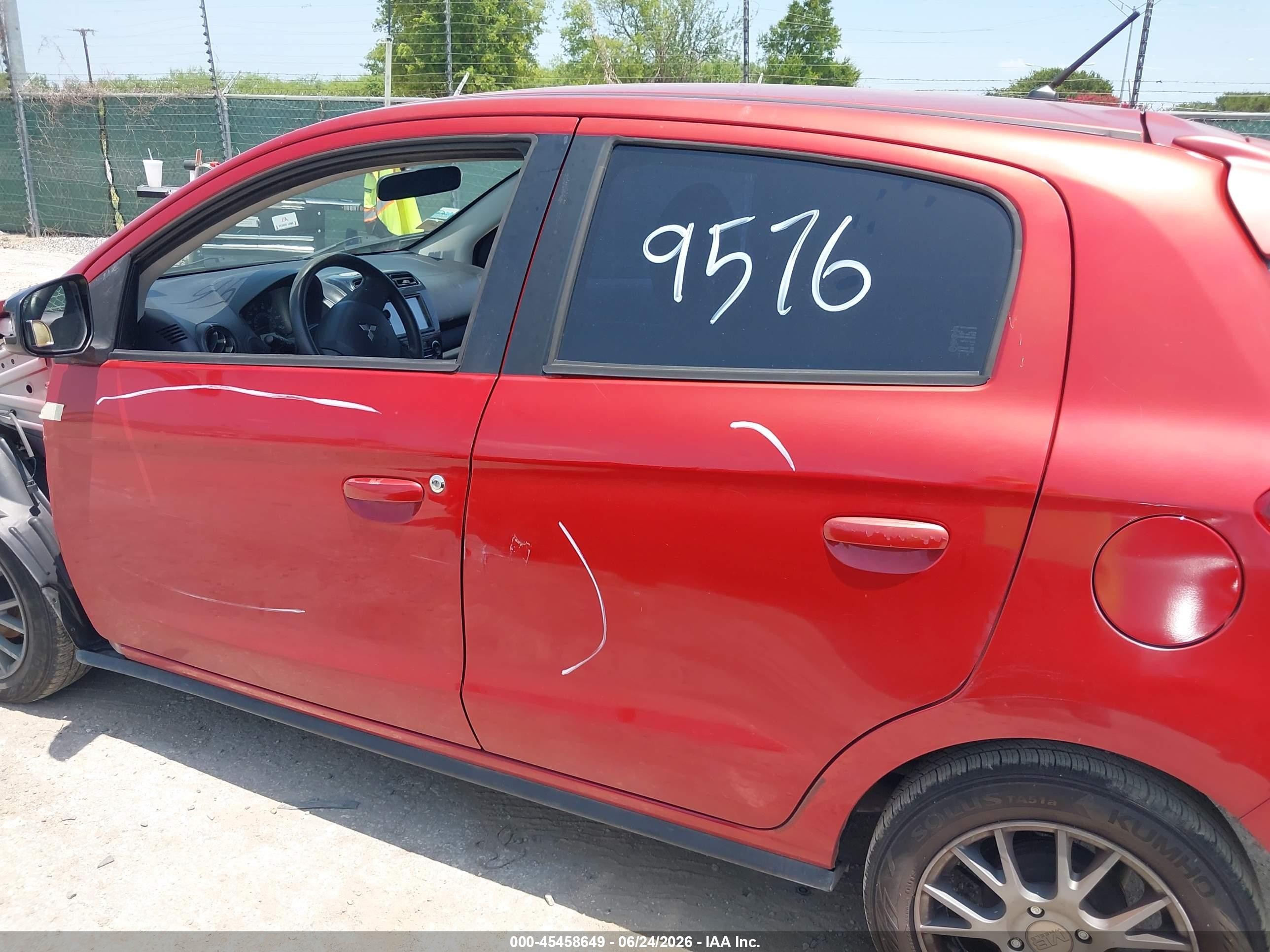 2015 Mitsubishi Mirage De Red vin: ML32A3HJ1FH043750