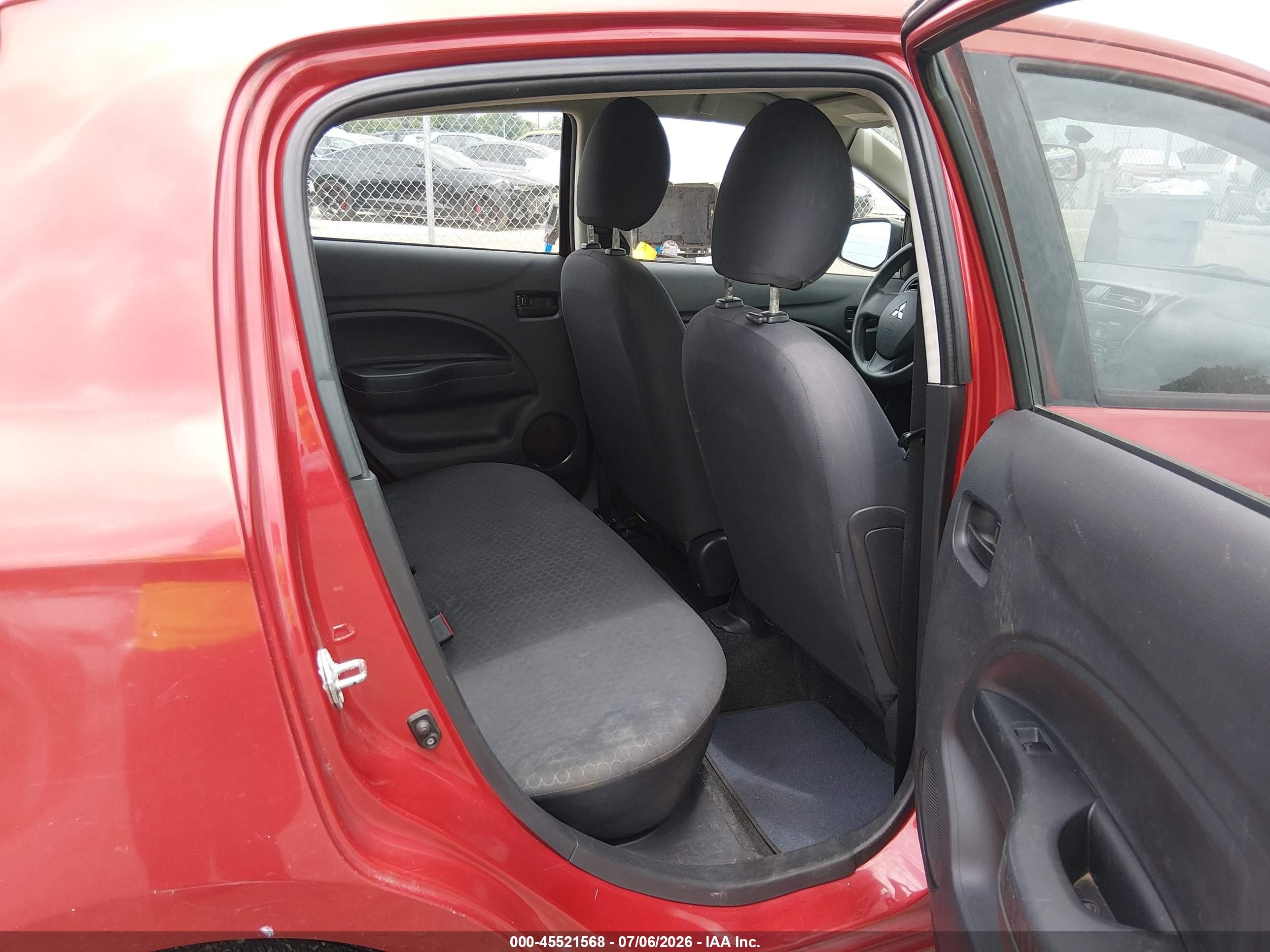 2015 Mitsubishi Mirage De Red vin: ML32A3HJ1FH043957