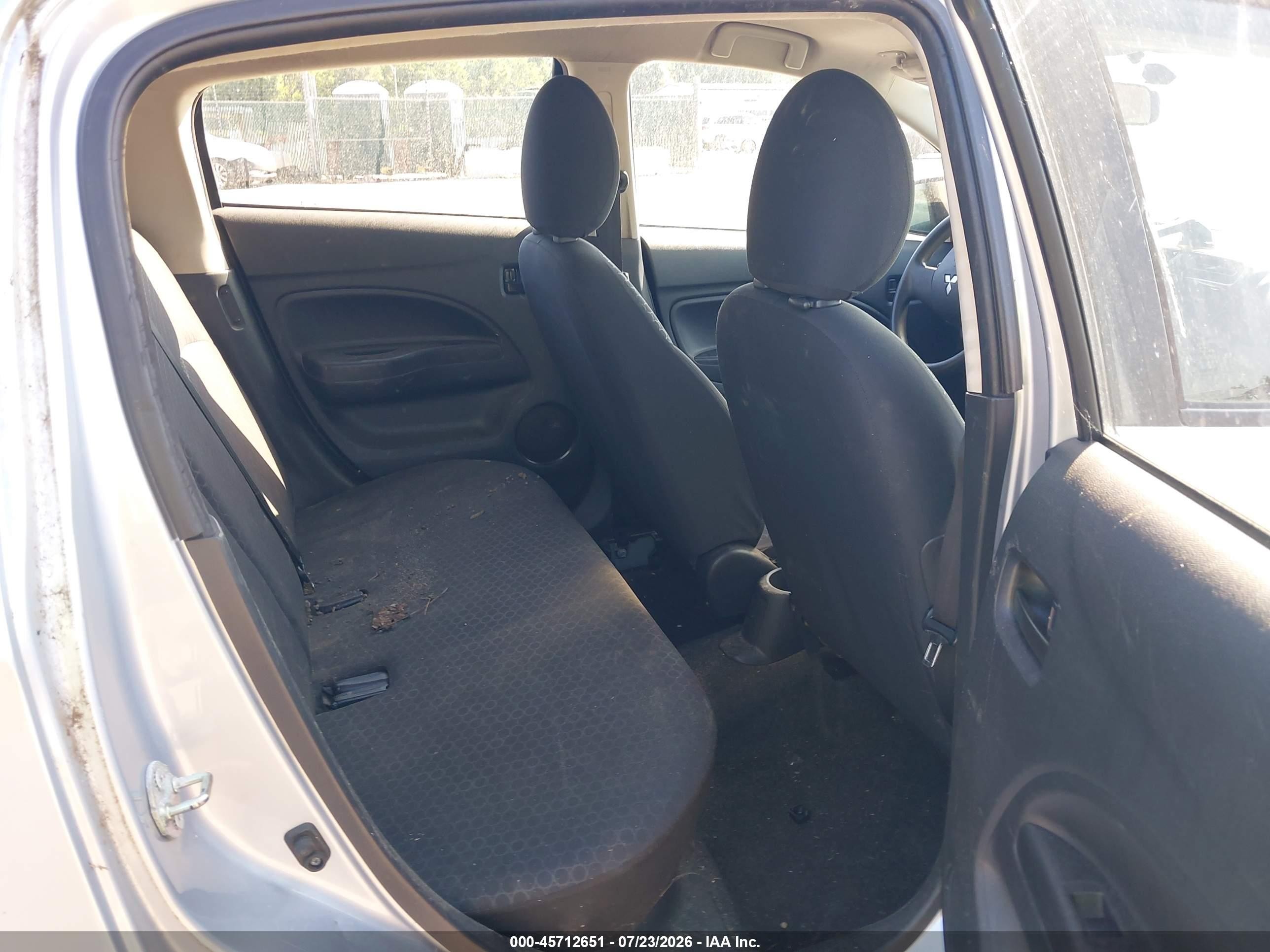 2015 Mitsubishi Mirage De Silver vin: ML32A3HJ1FH059060