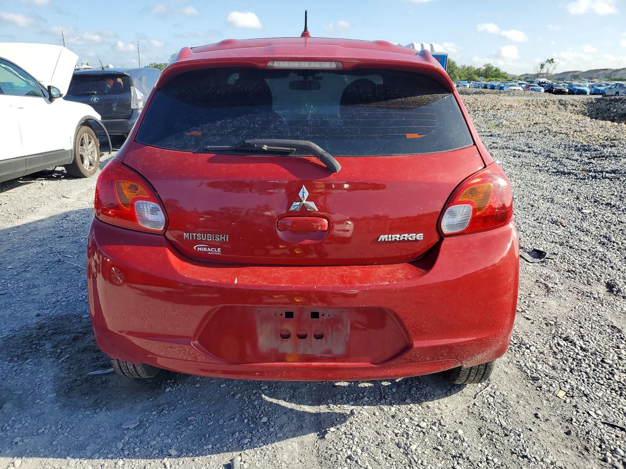 2015 Mitsubishi Mirage De Red vin: ML32A3HJ2FH037083
