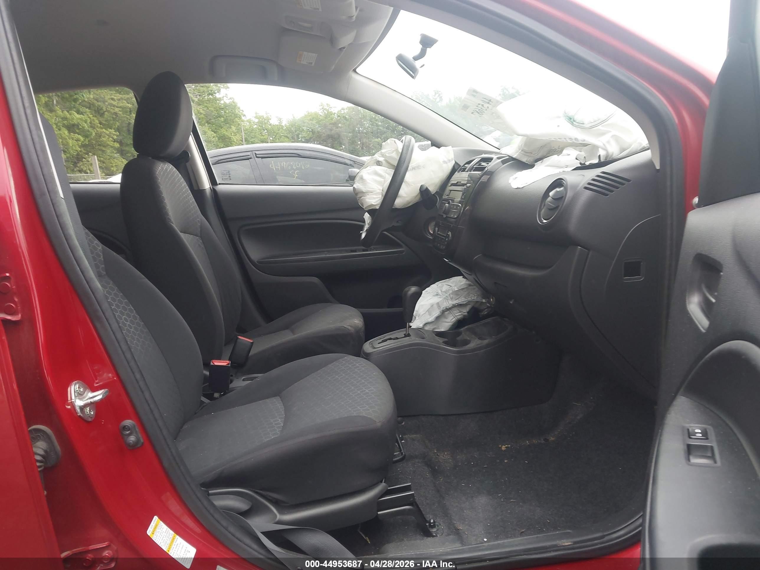 2015 Mitsubishi Mirage De/rf Red vin: ML32A3HJ2FH045927