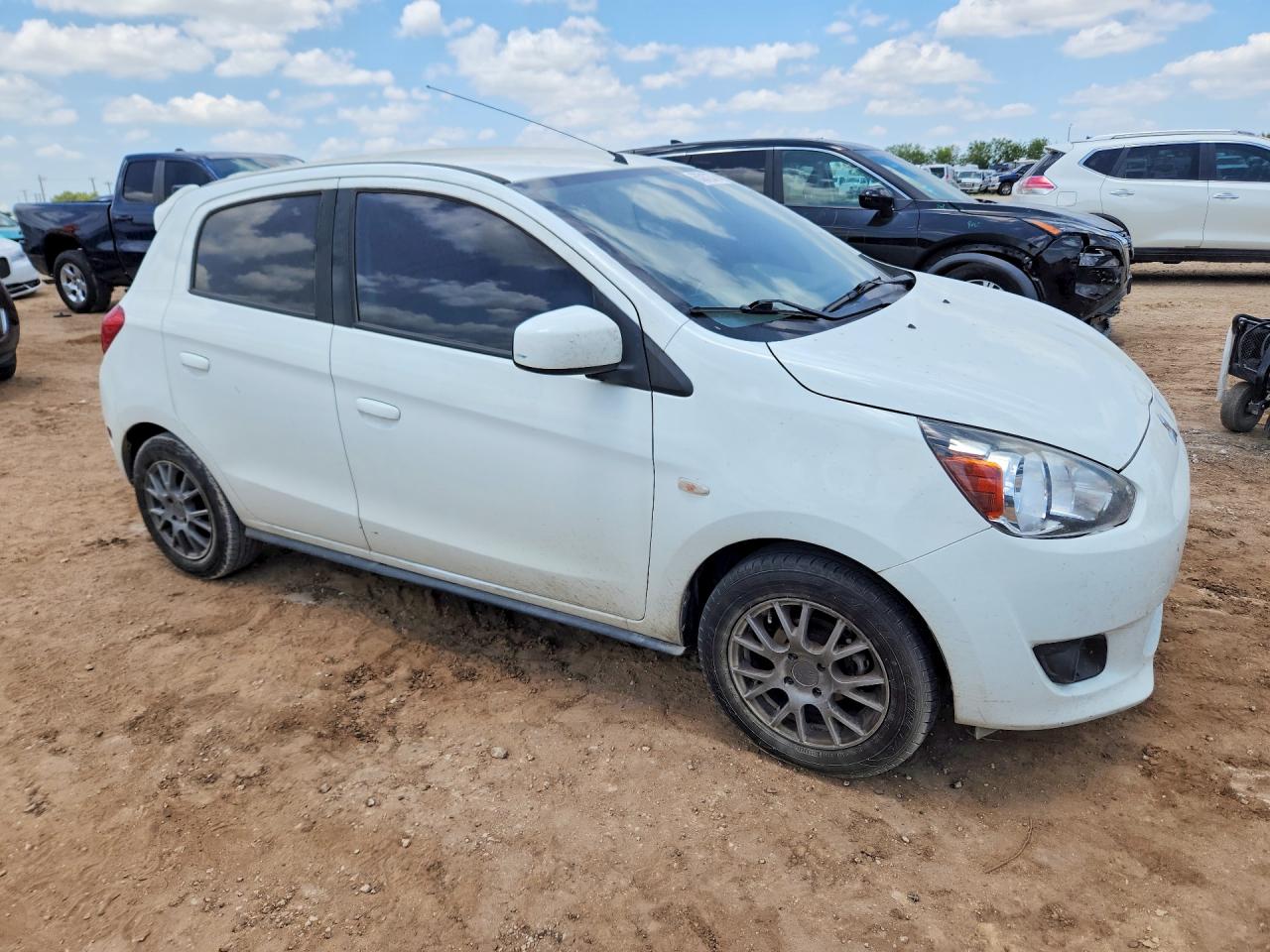 2014 Mitsubishi Mirage De White vin: ML32A3HJ3EH008495