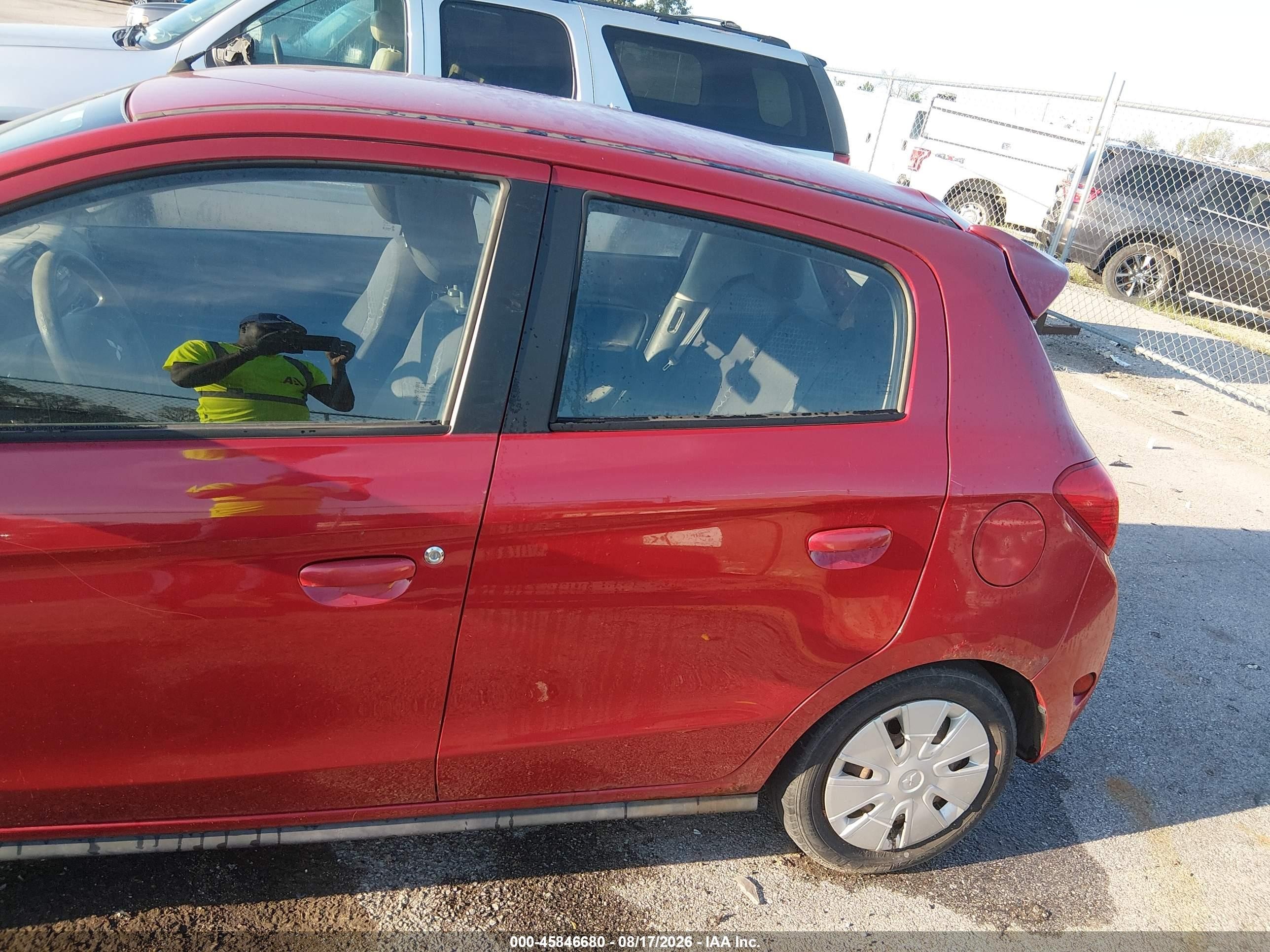 2014 Mitsubishi Mirage De Red vin: ML32A3HJ3EH023126