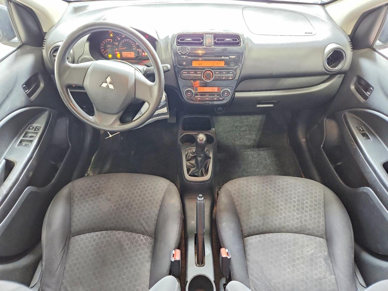 2015 Mitsubishi Mirage De Silver vin: ML32A3HJ3FH046519
