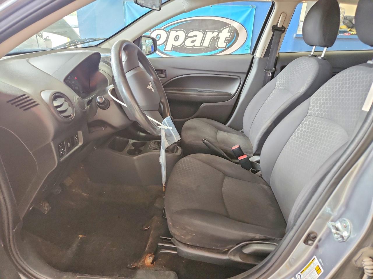 2015 Mitsubishi Mirage De Silver vin: ML32A3HJ3FH046519