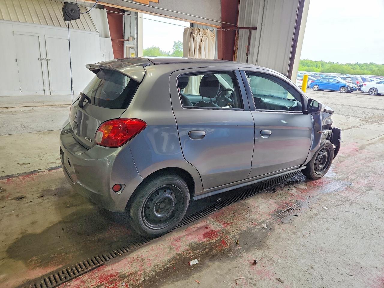 2015 Mitsubishi Mirage De Silver vin: ML32A3HJ3FH046519