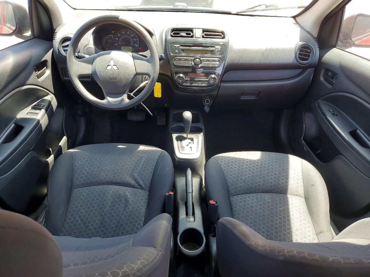 2015 Mitsubishi Mirage De Red vin: ML32A3HJ4FH032323