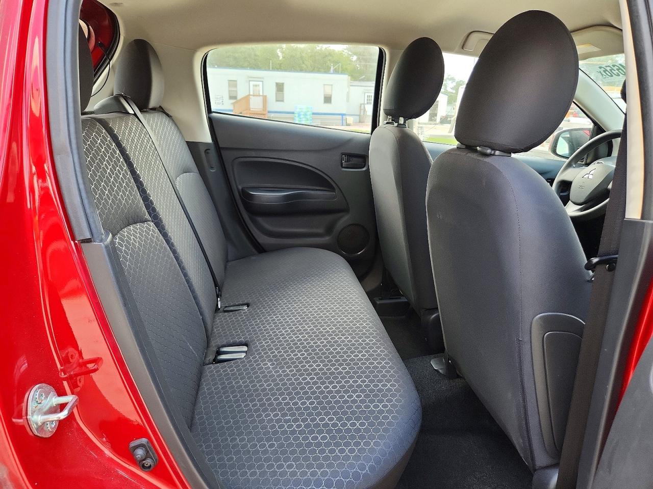 2015 Mitsubishi Mirage De Red vin: ML32A3HJ4FH038266