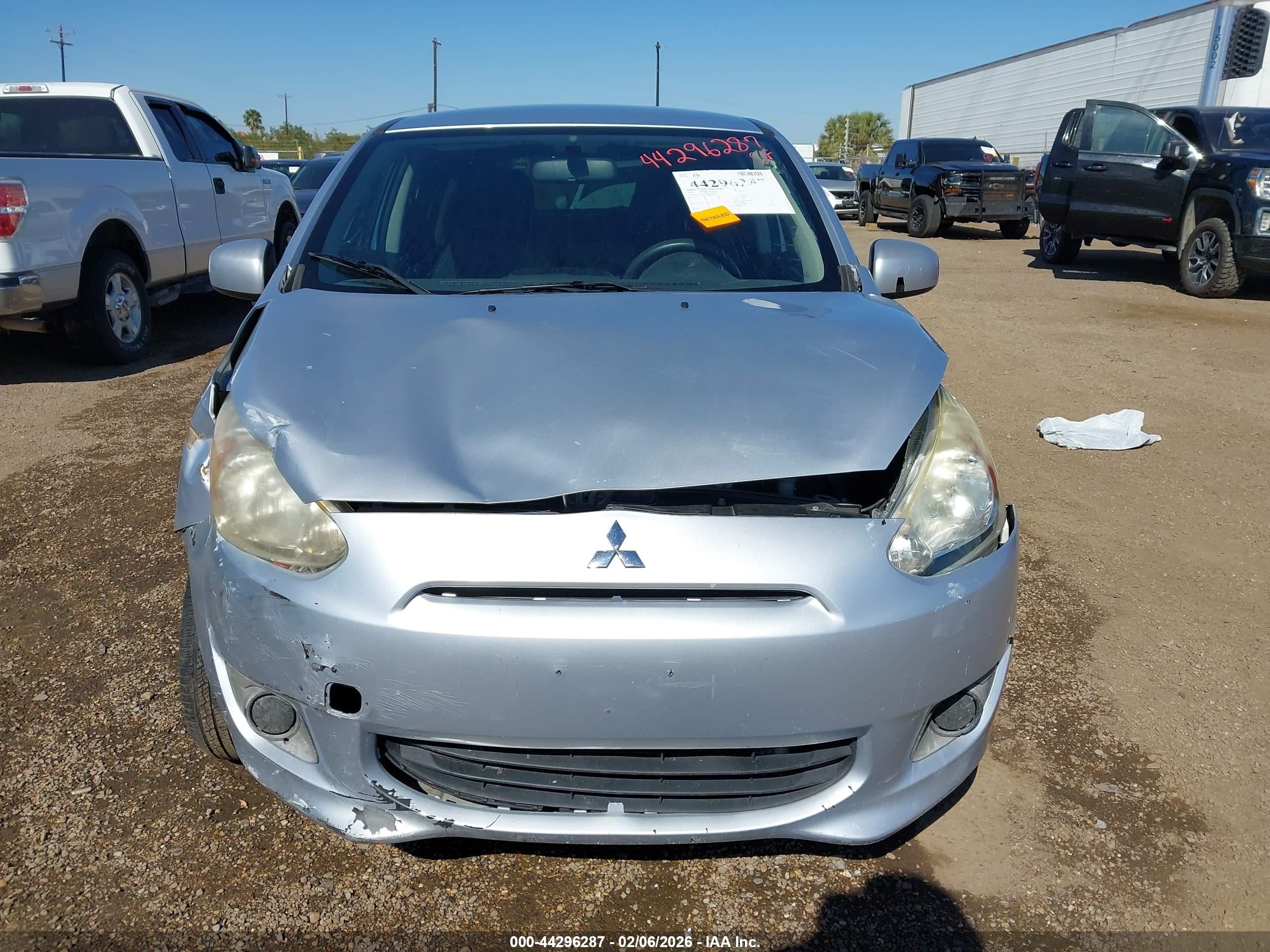 2015 Mitsubishi Mirage De Silver vin: ML32A3HJ4FH042690